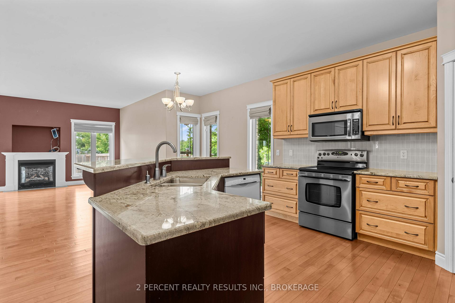Photo 17 of 873 Jasmine Street, Kingston, Kingston East (Incl Barret Crt) — HOMEH