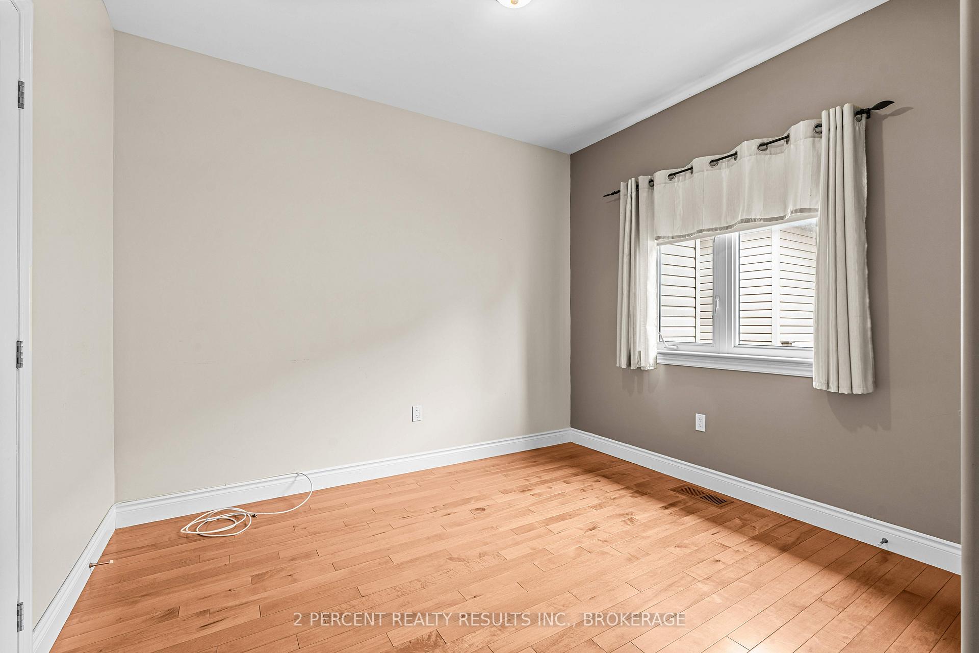 Photo 27 of 873 Jasmine Street, Kingston, Kingston East (Incl Barret Crt) — HOMEH