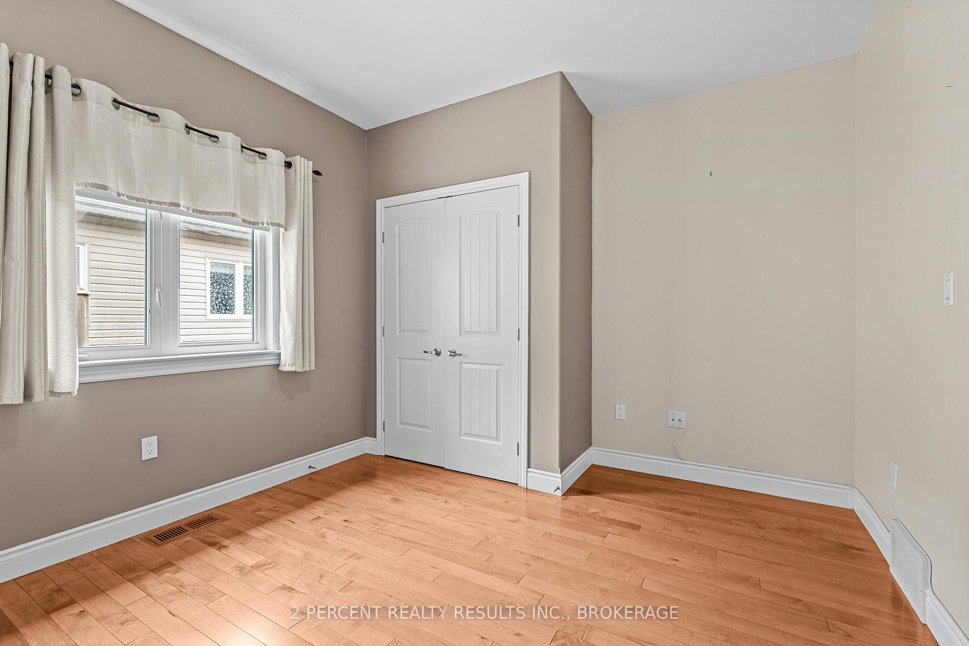 Photo 28 of 873 Jasmine Street, Kingston, Kingston East (Incl Barret Crt) — HOMEH