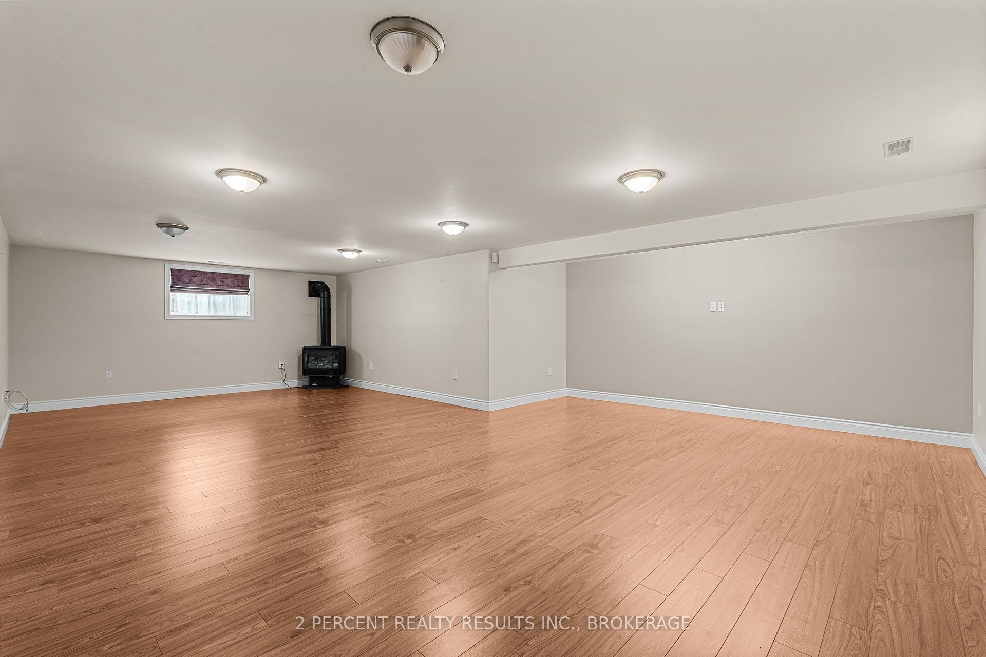 Photo 33 of 873 Jasmine Street, Kingston, Kingston East (Incl Barret Crt) — HOMEH