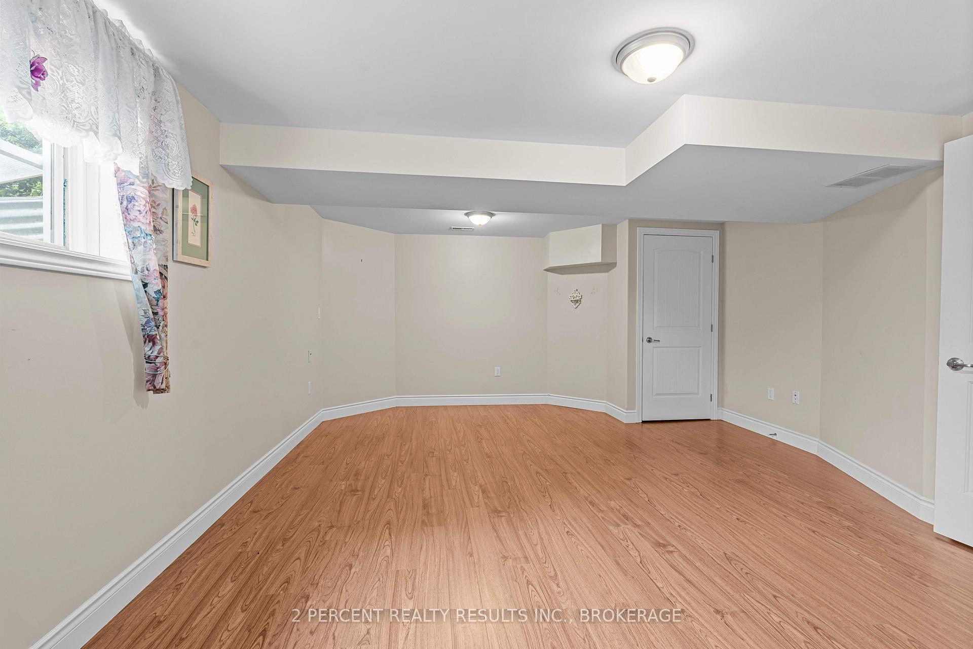 Photo 37 of 873 Jasmine Street, Kingston, Kingston East (Incl Barret Crt) — HOMEH