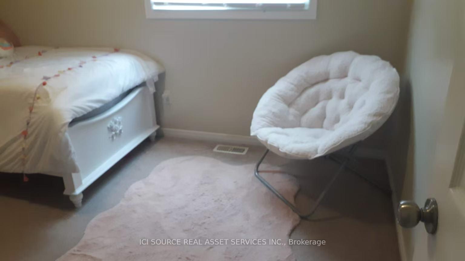Photo 15 of 406 Woodbine Avenue, Kitchener — HOMEH