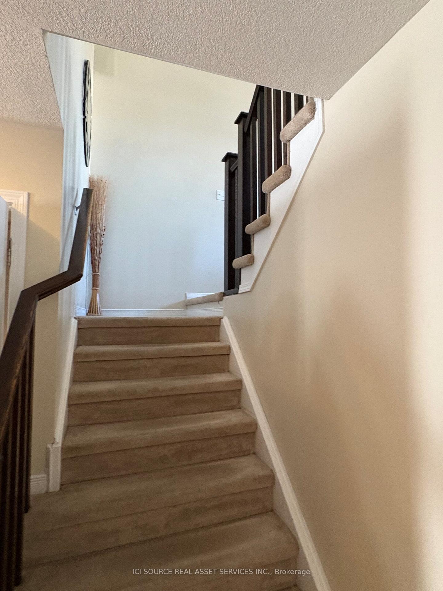Photo 26 of 406 Woodbine Avenue, Kitchener — HOMEH