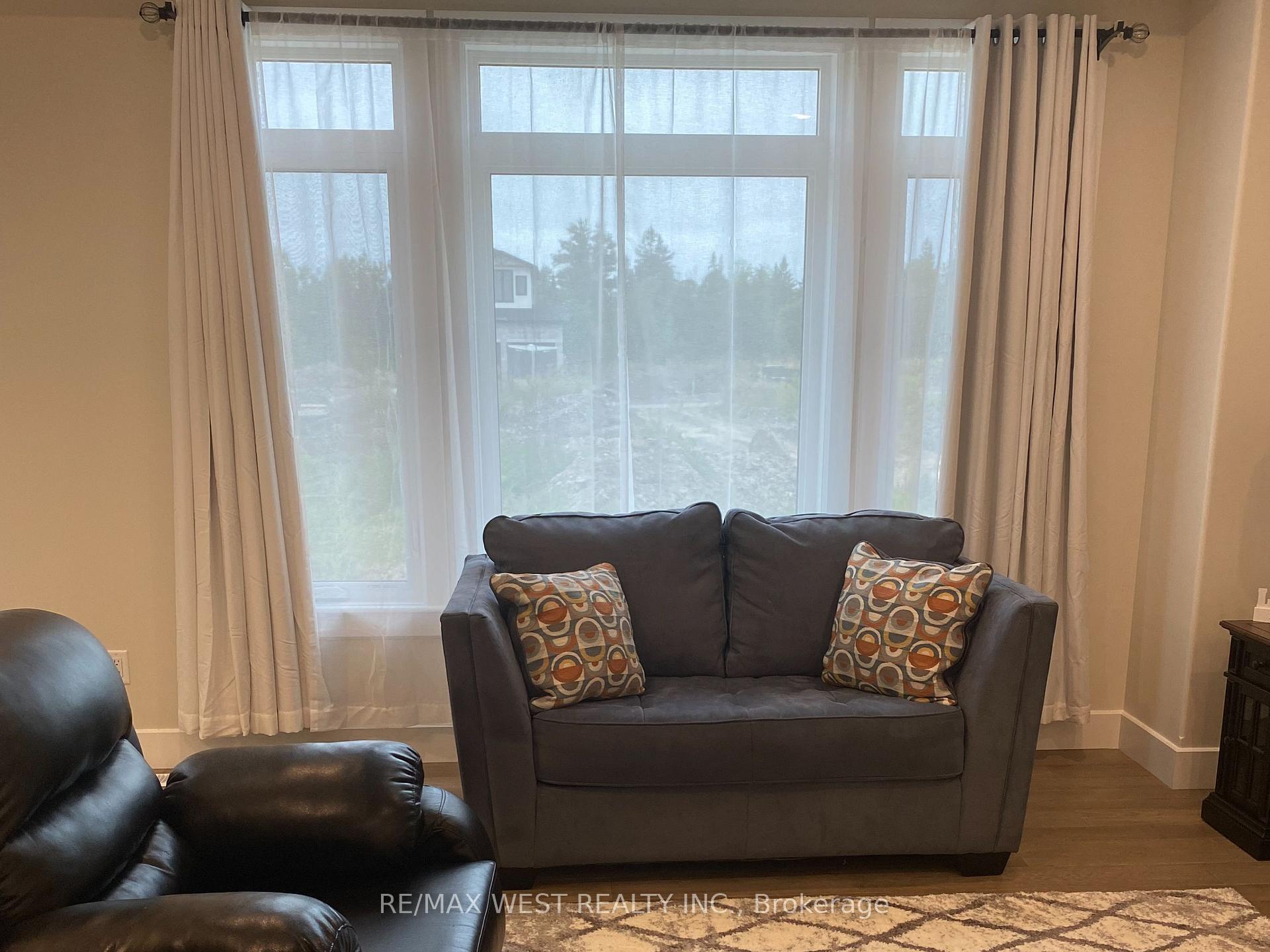 Photo 8 of 34 Dusenbury Drive, Loyalist, Lennox and Addington - South — HOMEH