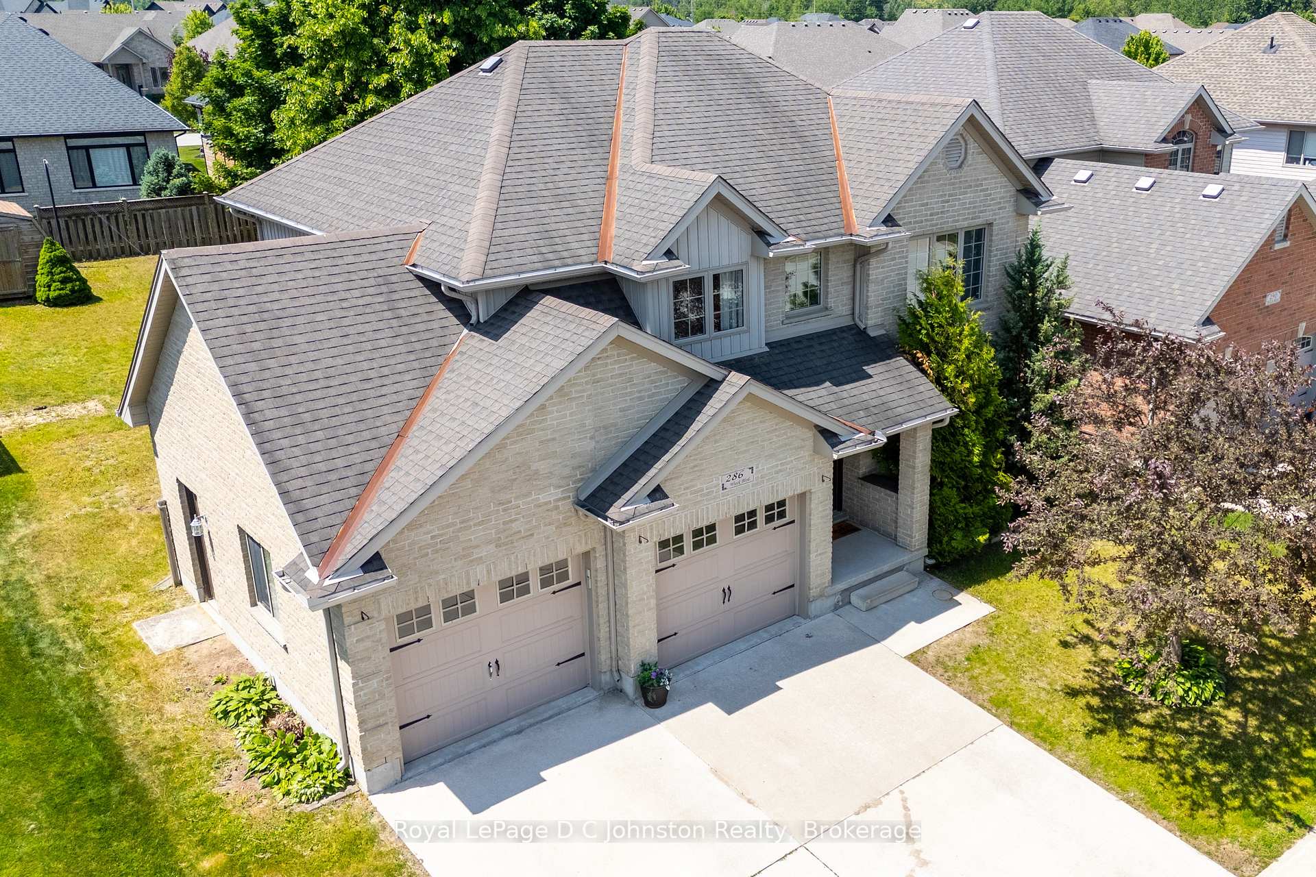 Photo 2 of 286 Wieck Boulevard, Kincardine — HOMEH