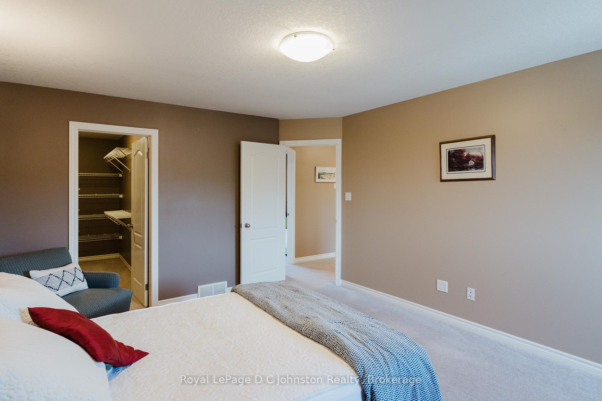 Photo 16 of 286 Wieck Boulevard, Kincardine — HOMEH