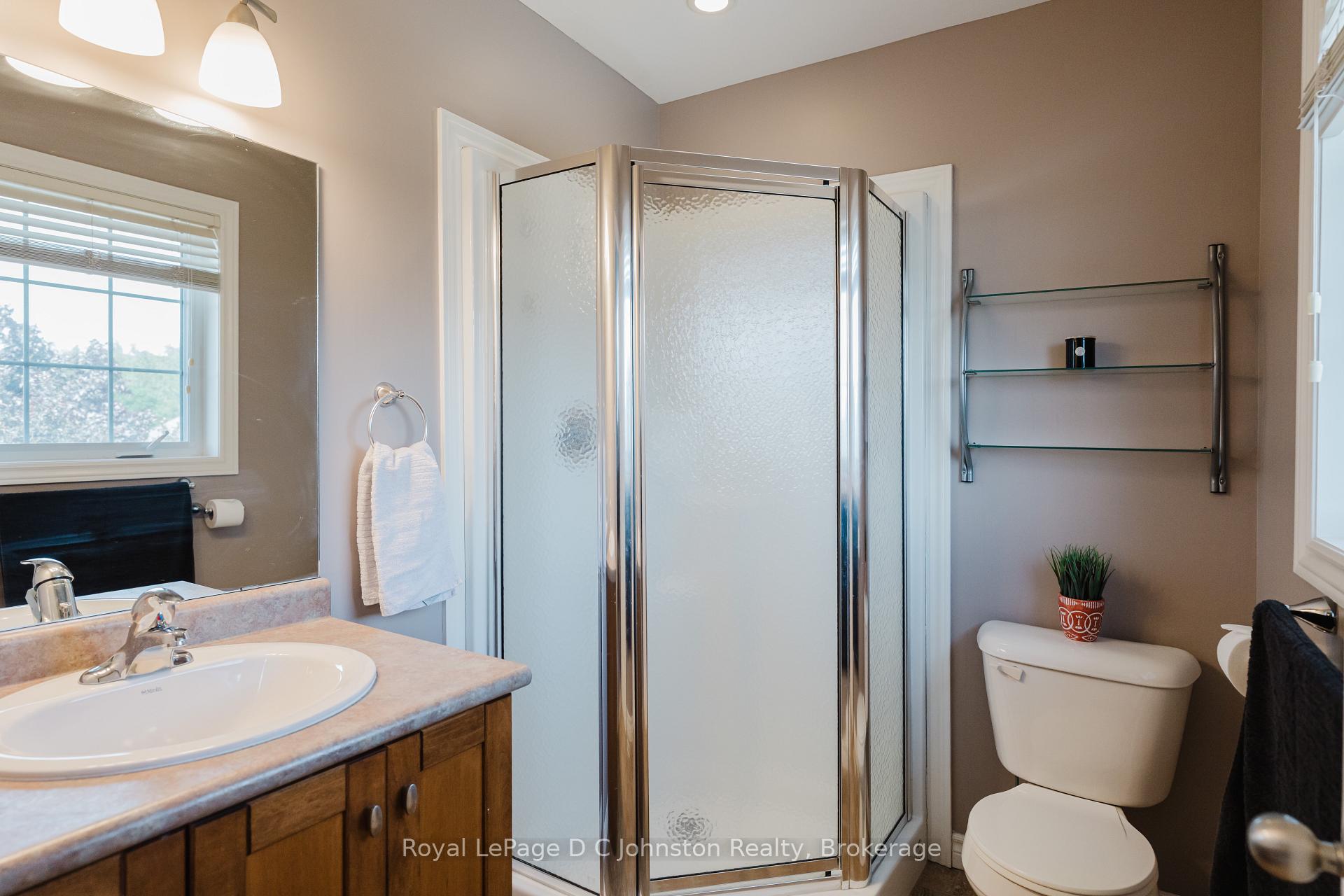 Photo 18 of 286 Wieck Boulevard, Kincardine — HOMEH