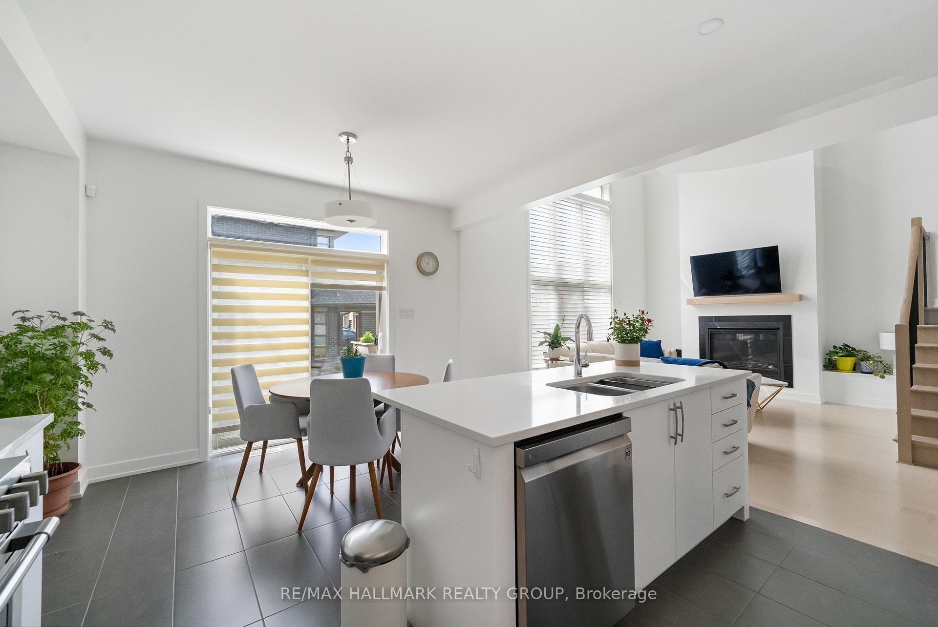 Photo 10 of 3320 Findlay Creek Drive, Ottawa, Leitrim — HOMEH