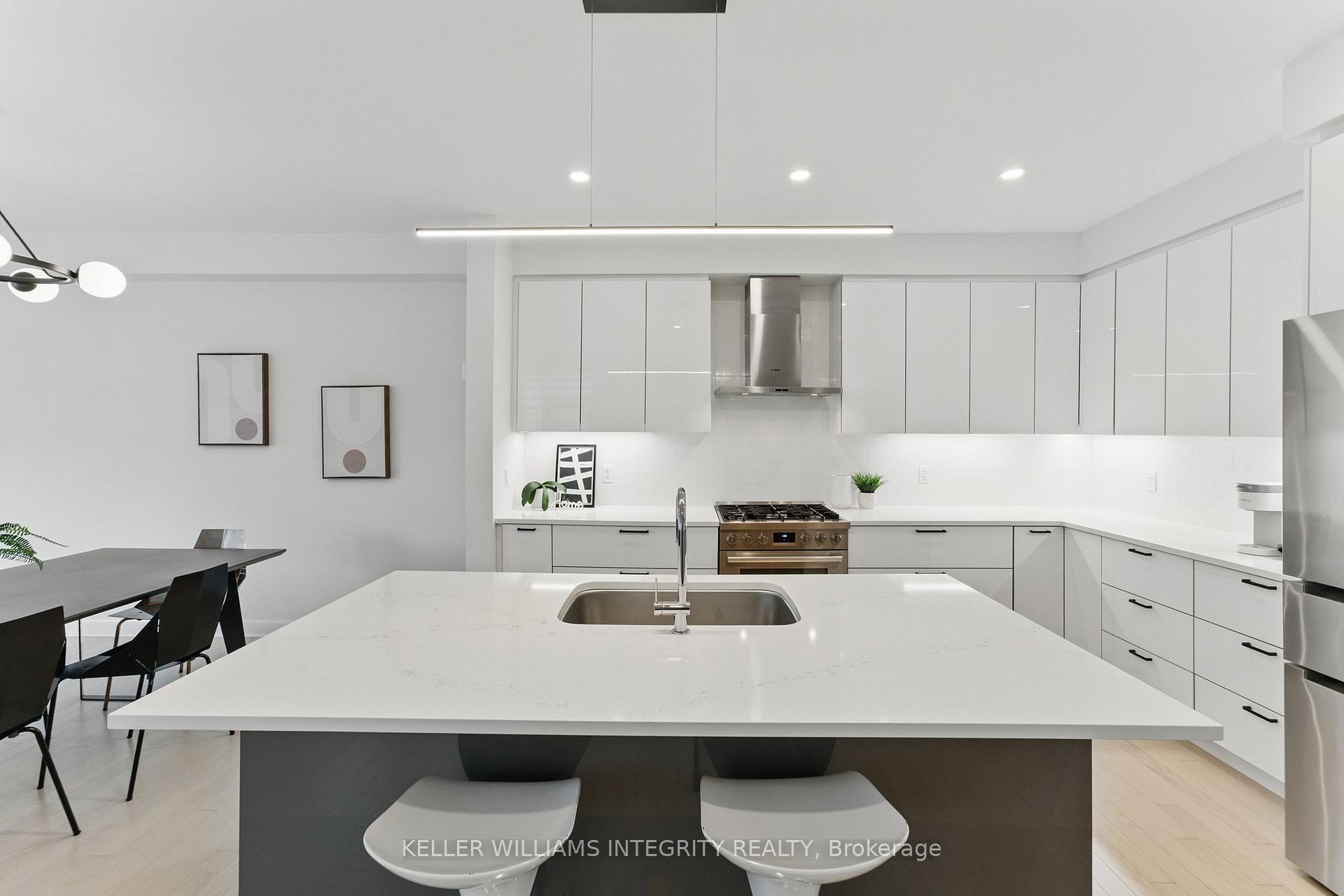 Photo 5 of 62 Michael Stoqua Street, Ottawa, CFB Rockcliffe and Area — HOMEH