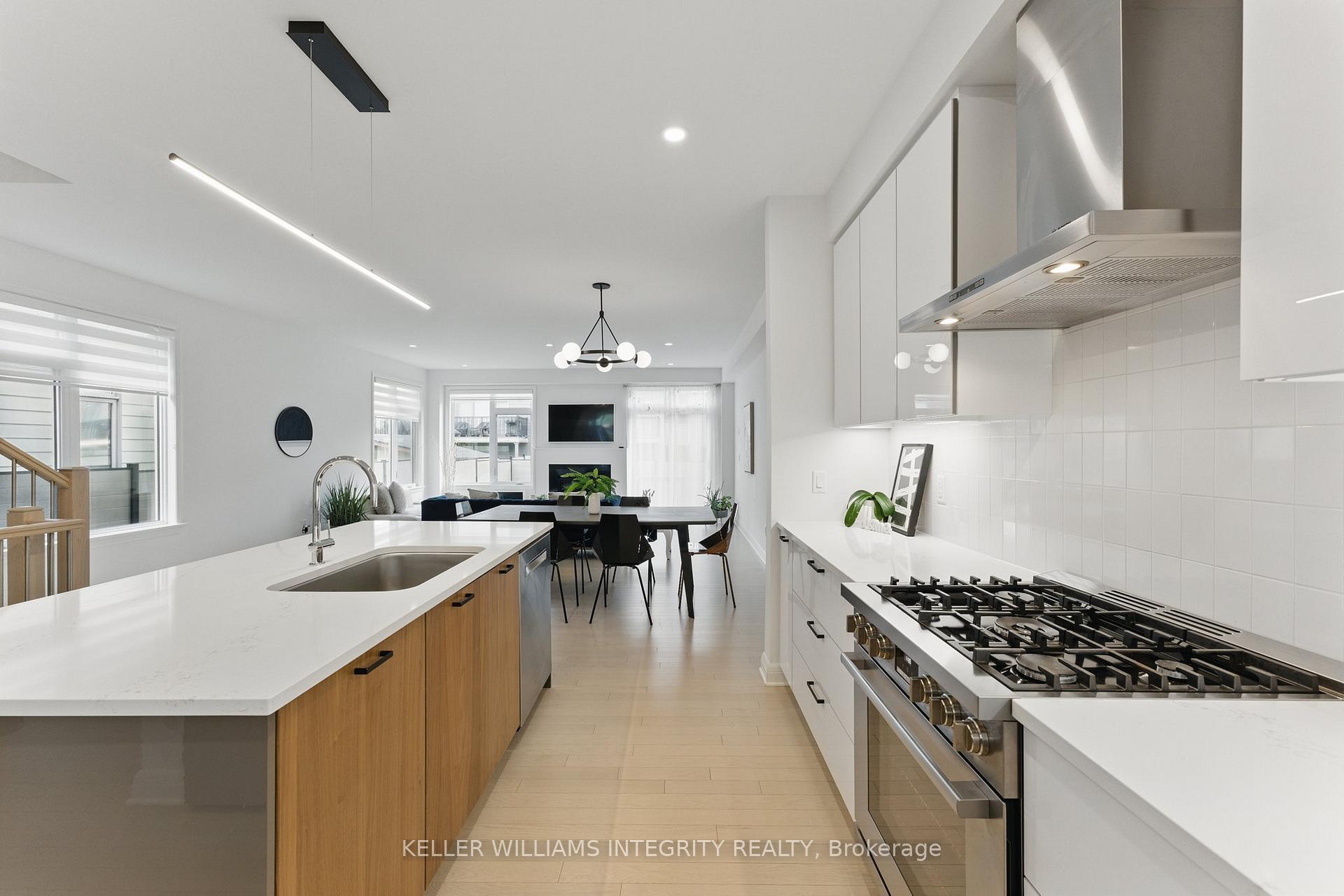 Photo 8 of 62 Michael Stoqua Street, Ottawa, CFB Rockcliffe and Area — HOMEH