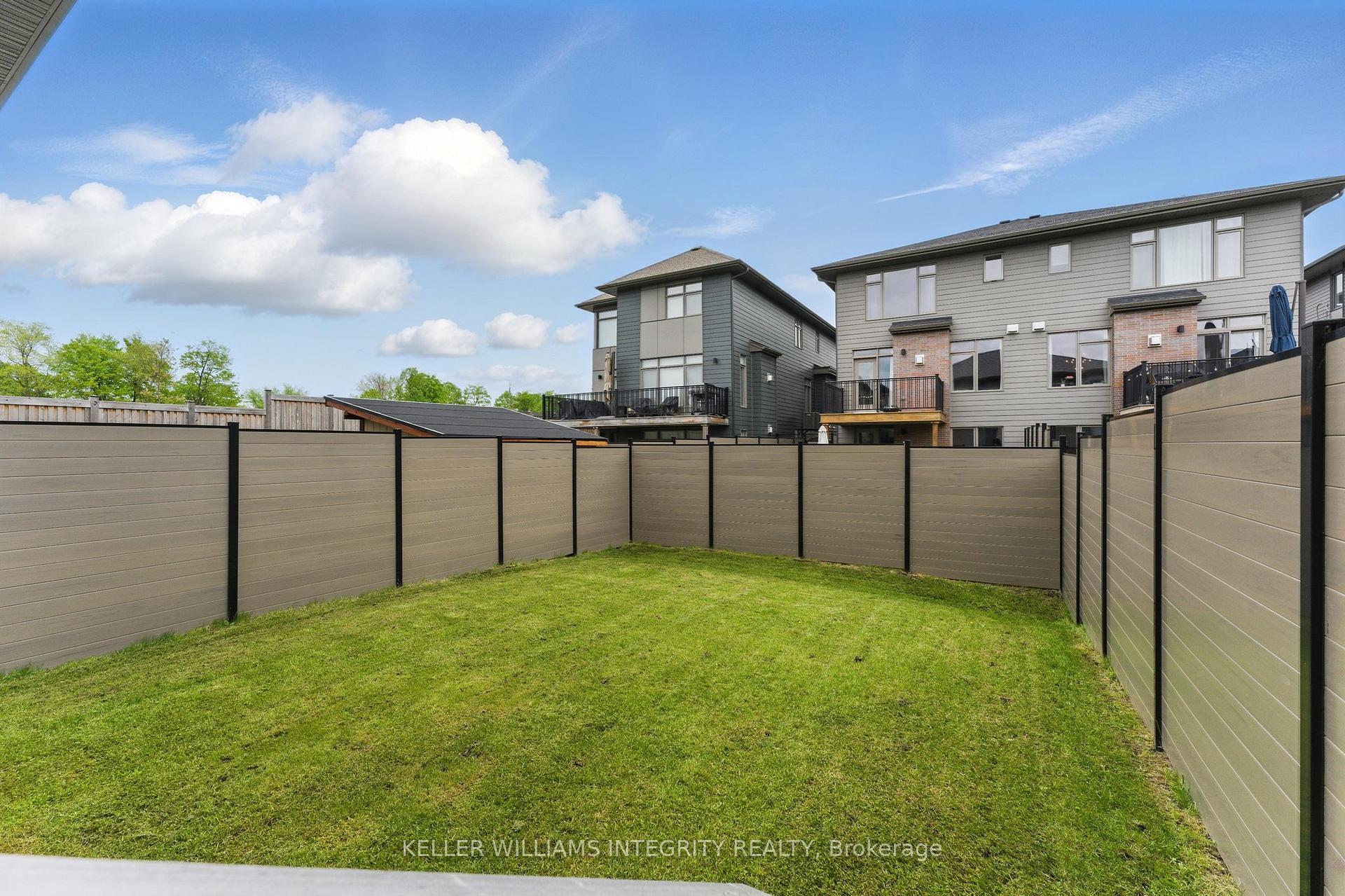 Photo 23 of 62 Michael Stoqua Street, Ottawa, CFB Rockcliffe and Area — HOMEH