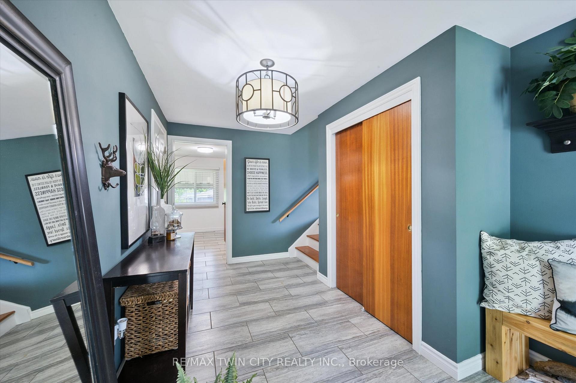 Photo 5 of 321 Dixon Street, Kitchener — HOMEH