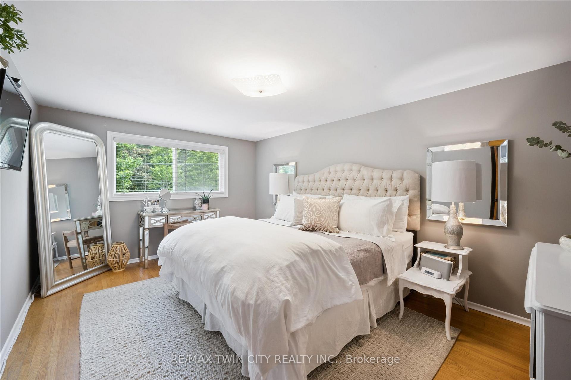 Photo 16 of 321 Dixon Street, Kitchener — HOMEH