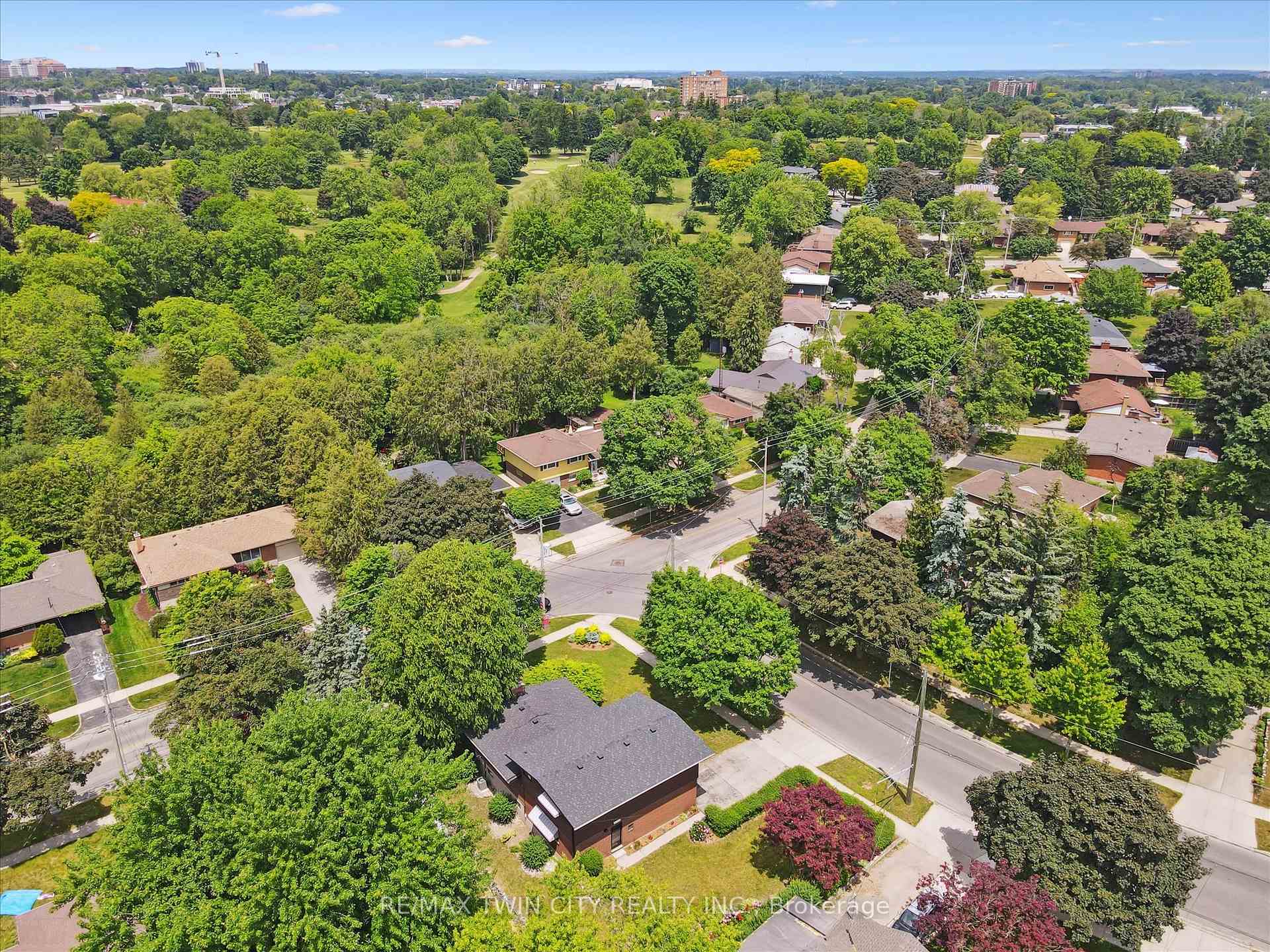 Photo 29 of 321 Dixon Street, Kitchener — HOMEH