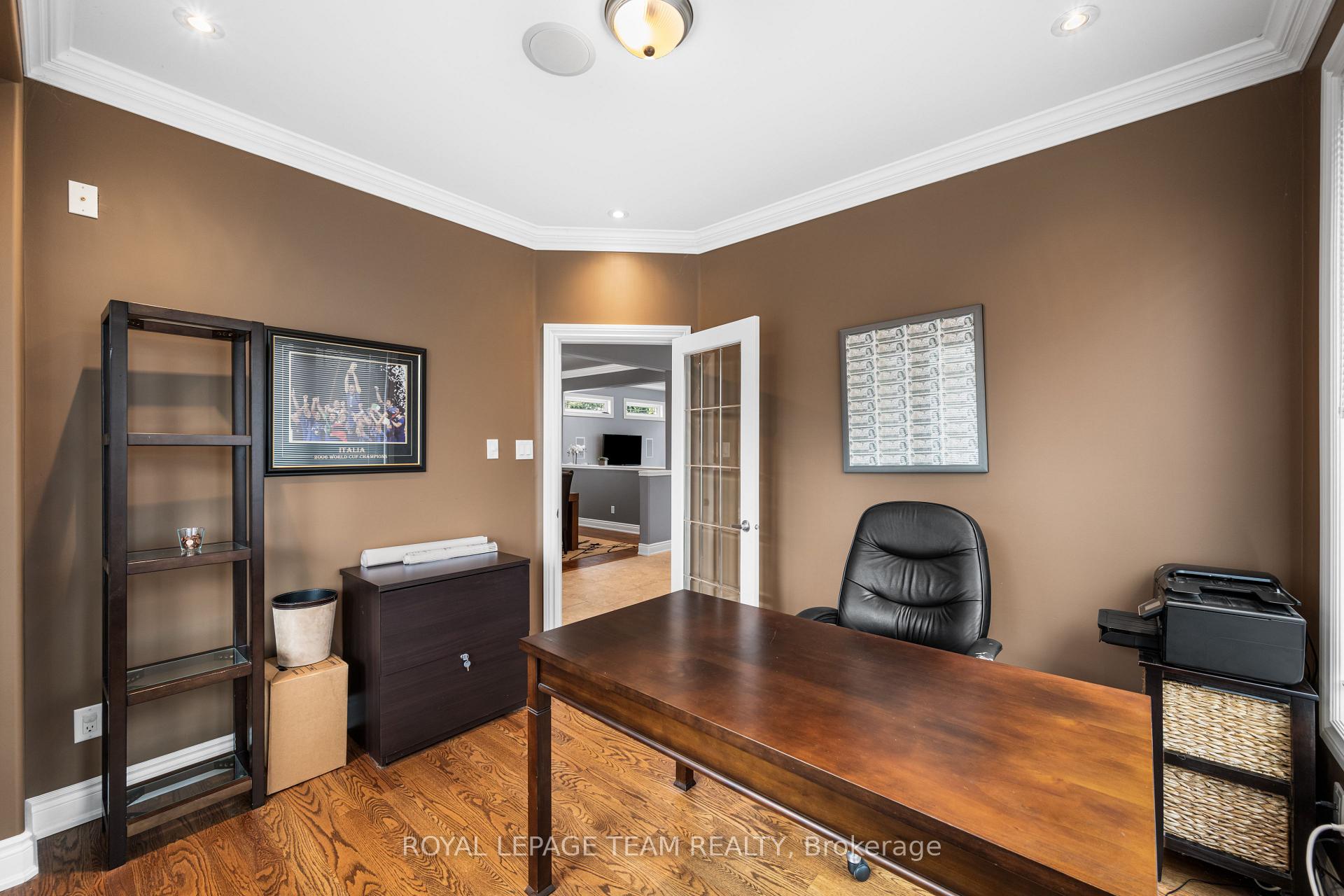 Photo 7 of 49 Savuto Way, Ottawa, Meadowlands/Crestview — HOMEH