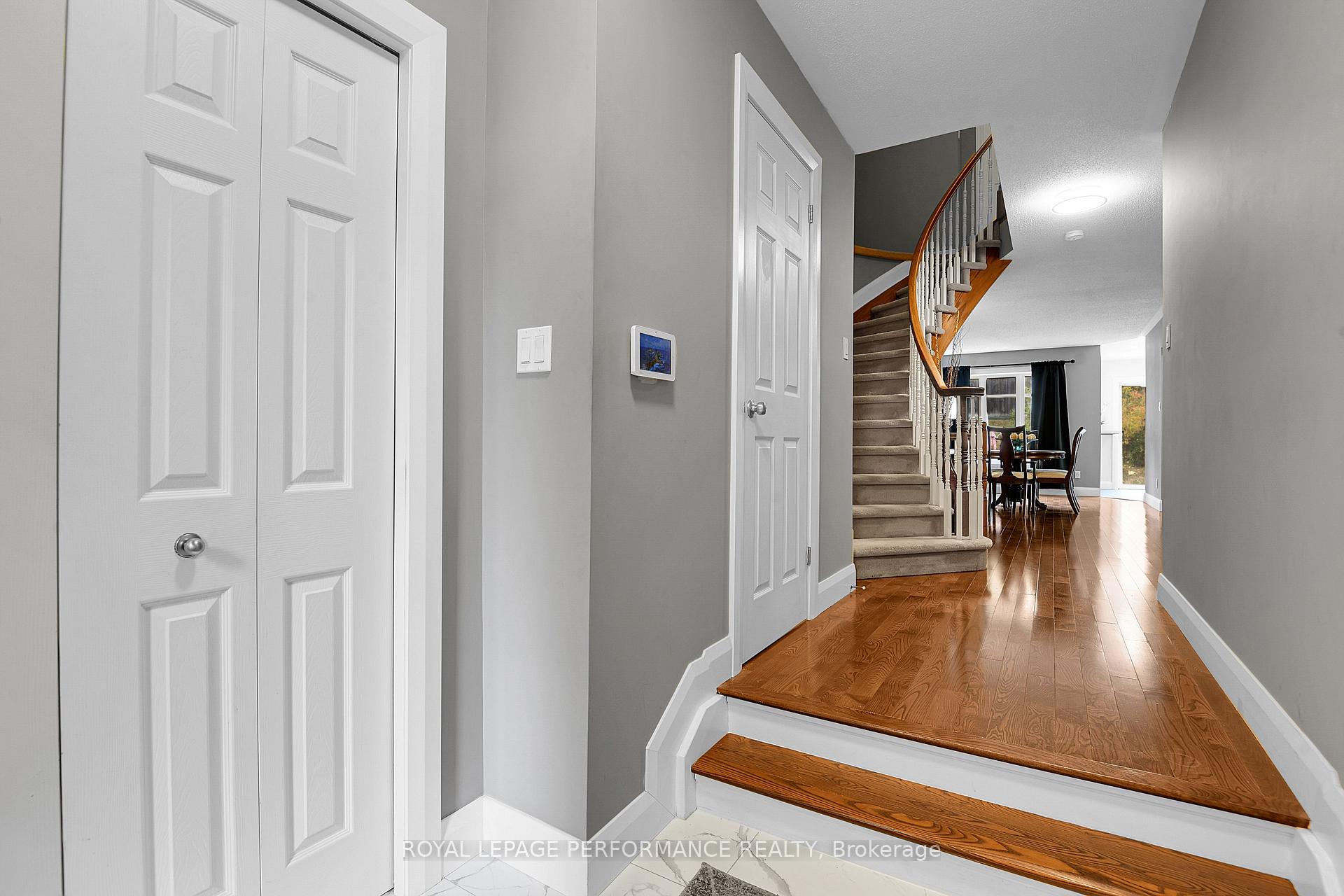 Photo 2 of 161 Duntroon Circle S, Ottawa, Hunt Club Park/Greenboro — HOMEH