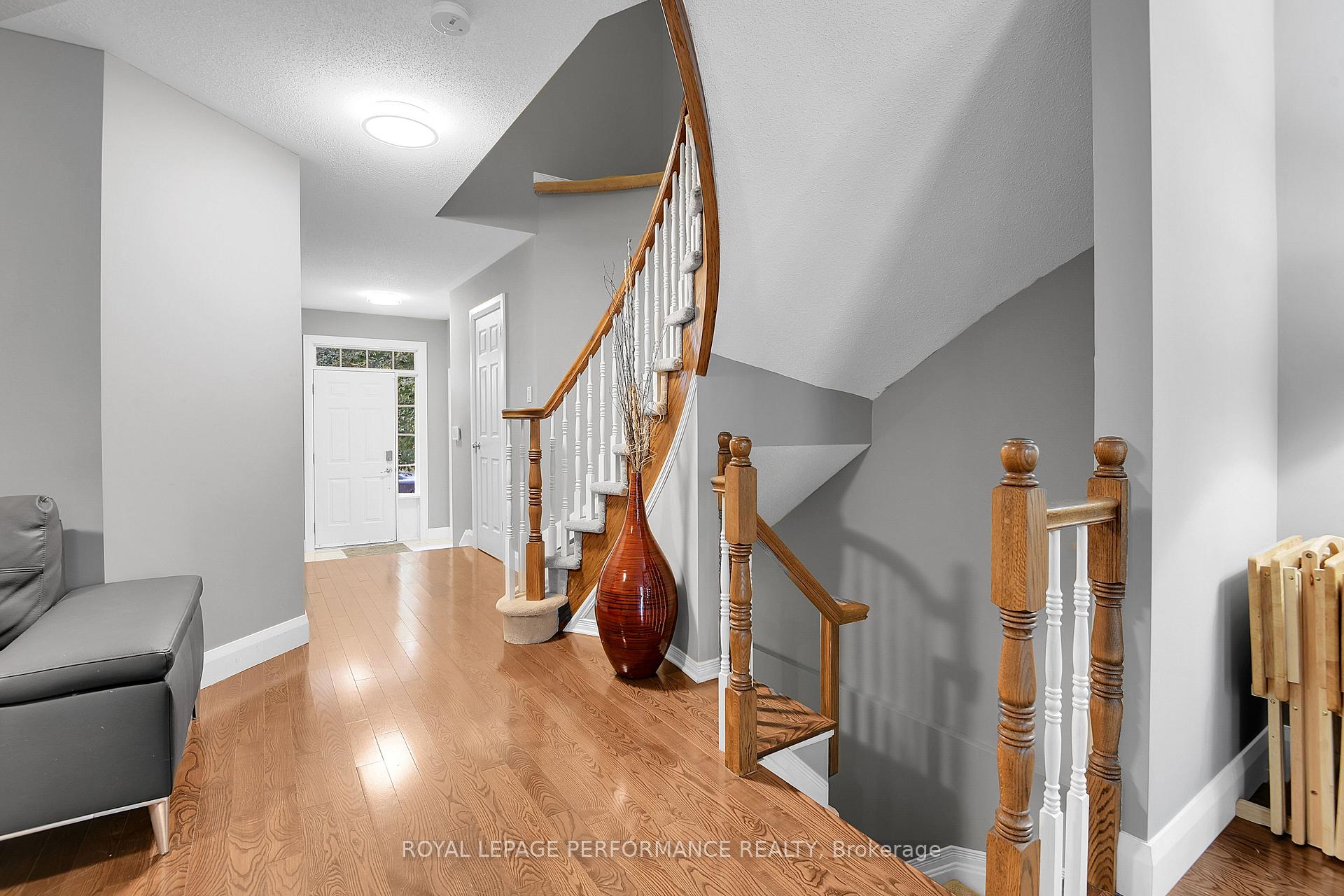 Photo 3 of 161 Duntroon Circle S, Ottawa, Hunt Club Park/Greenboro — HOMEH