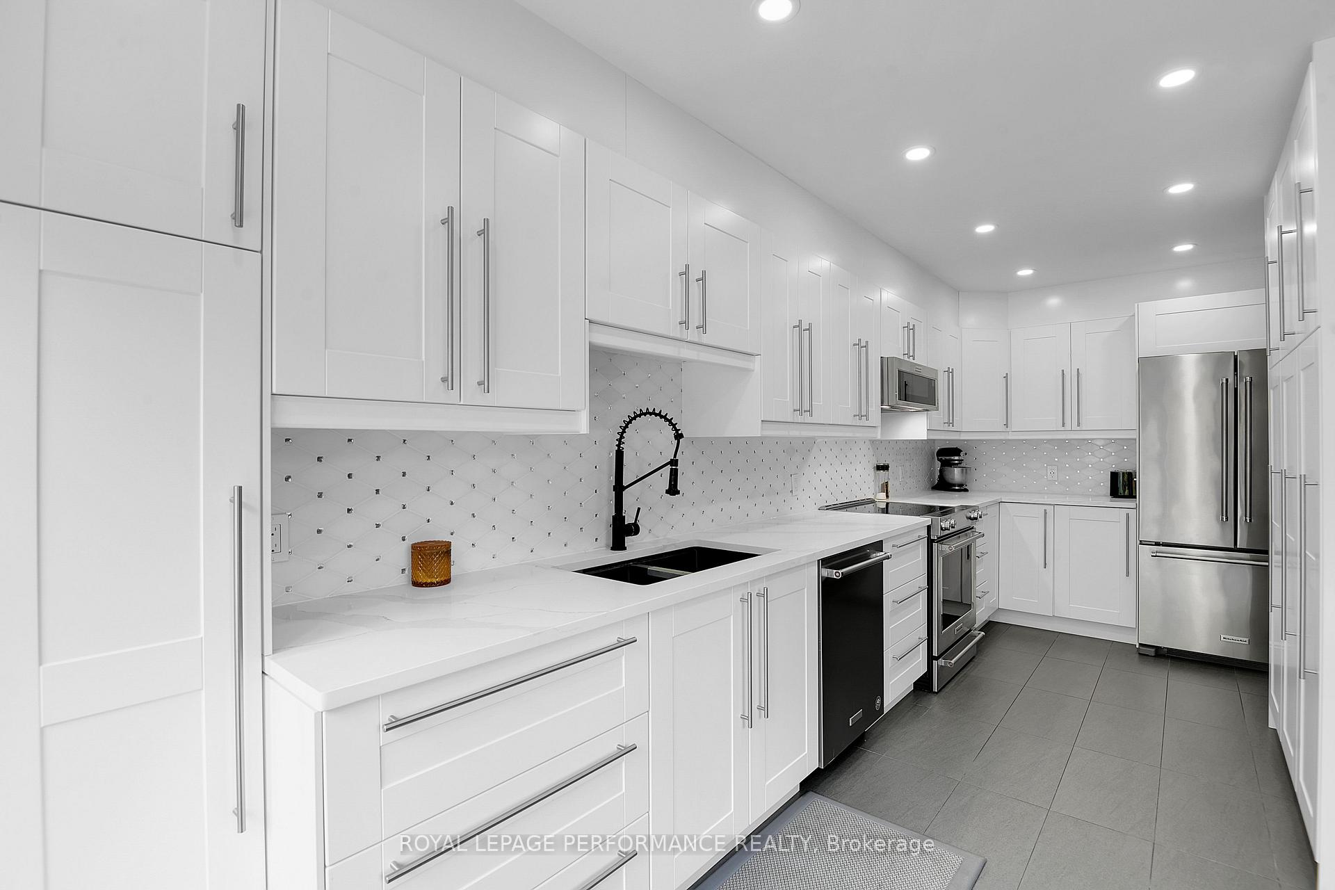 Photo 8 of 161 Duntroon Circle S, Ottawa, Hunt Club Park/Greenboro — HOMEH