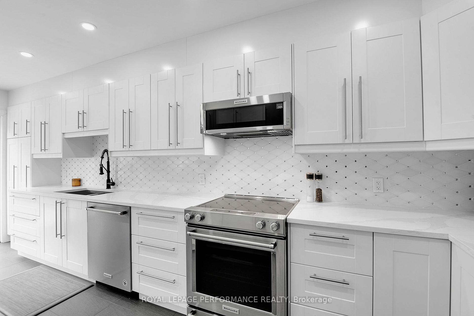 Photo 9 of 161 Duntroon Circle S, Ottawa, Hunt Club Park/Greenboro — HOMEH