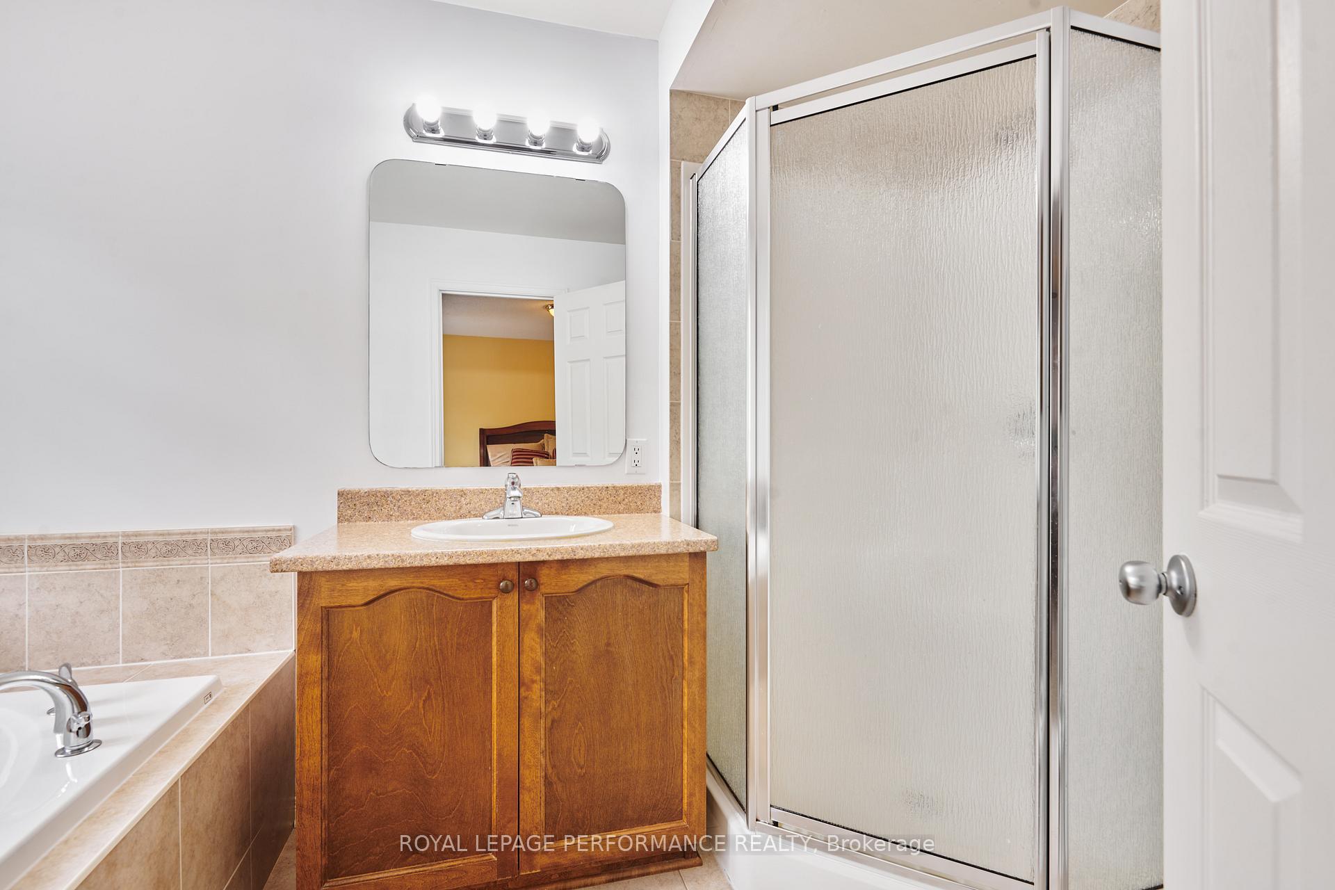 Photo 15 of 161 Duntroon Circle S, Ottawa, Hunt Club Park/Greenboro — HOMEH
