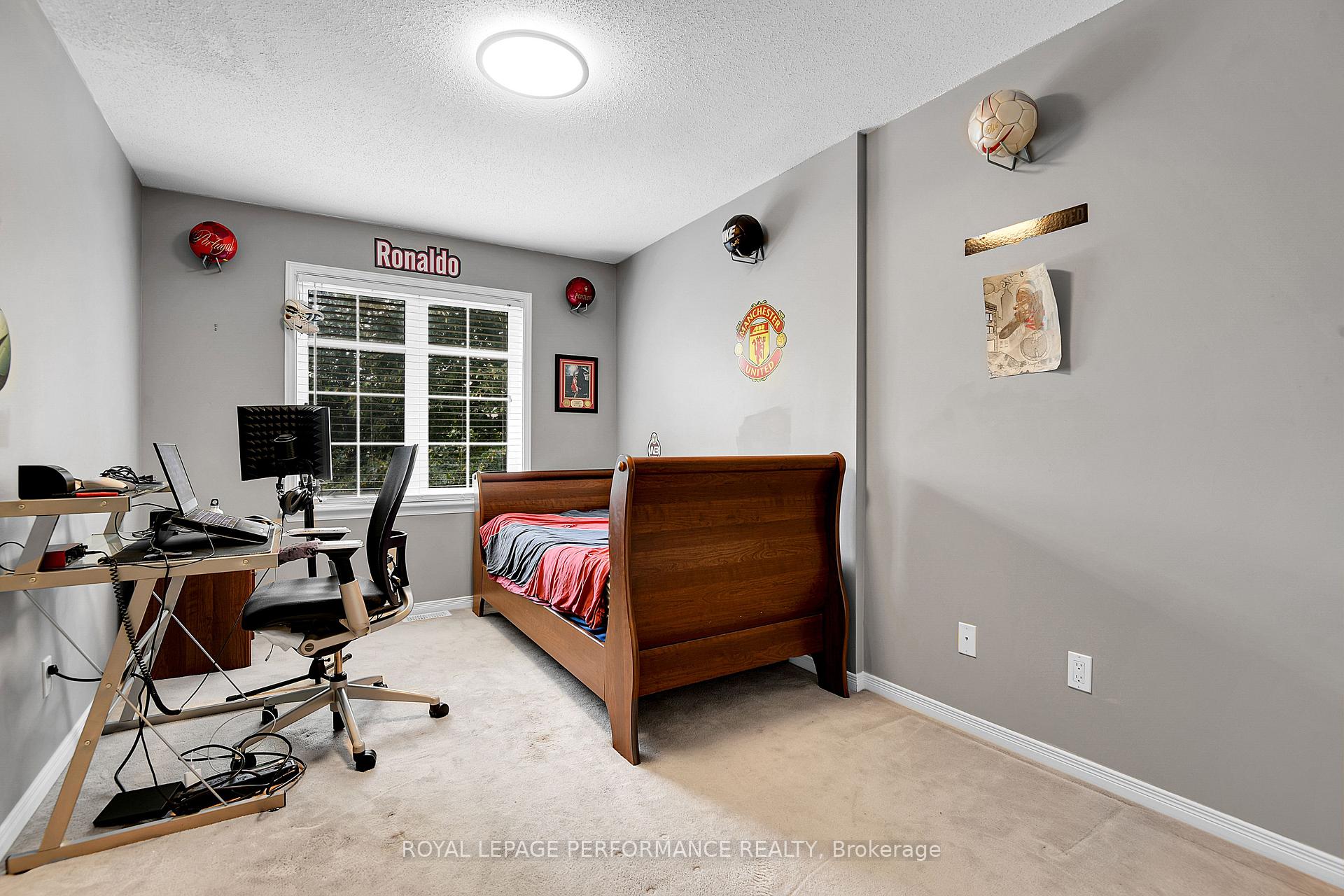 Photo 18 of 161 Duntroon Circle S, Ottawa, Hunt Club Park/Greenboro — HOMEH