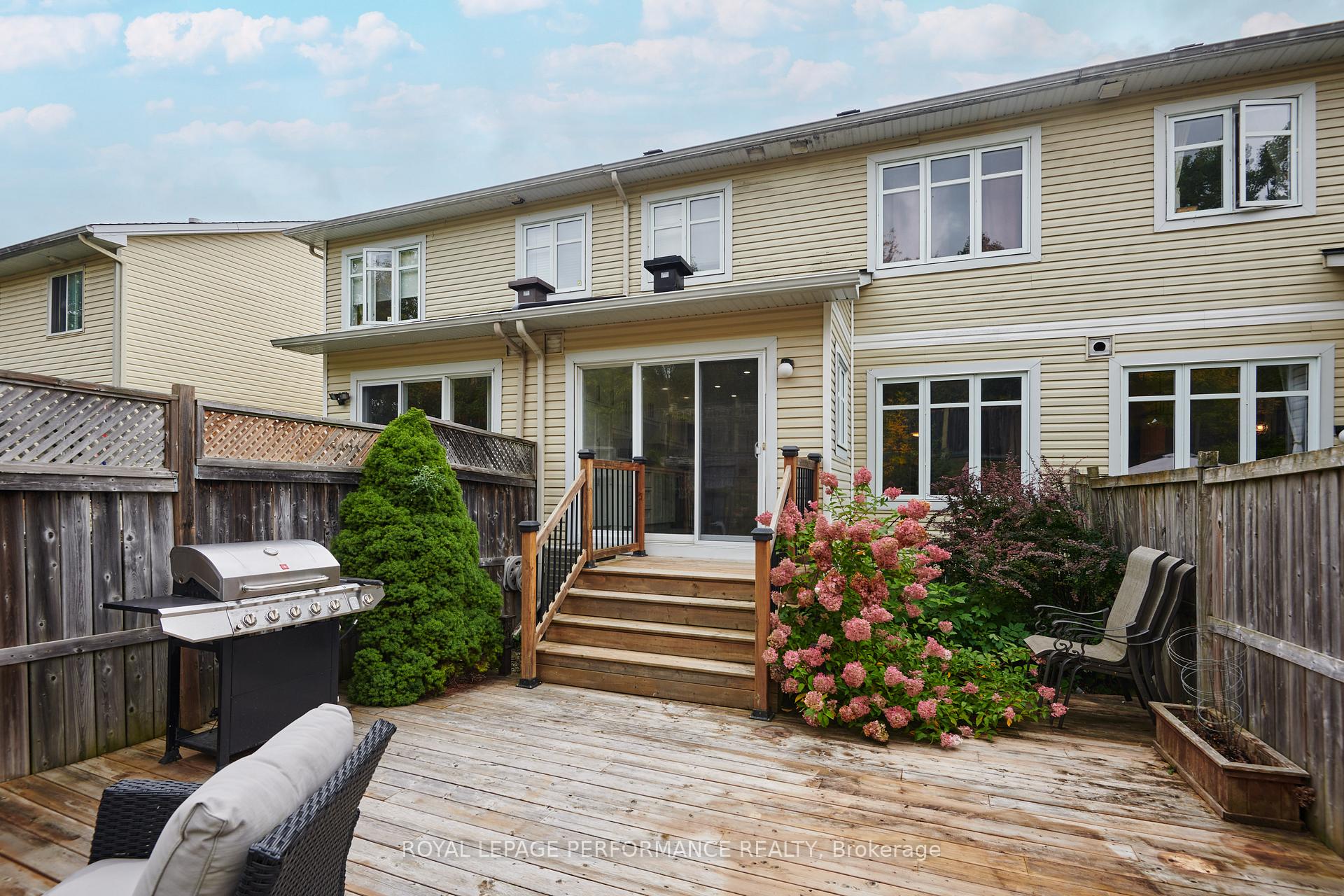 Photo 23 of 161 Duntroon Circle S, Ottawa, Hunt Club Park/Greenboro — HOMEH