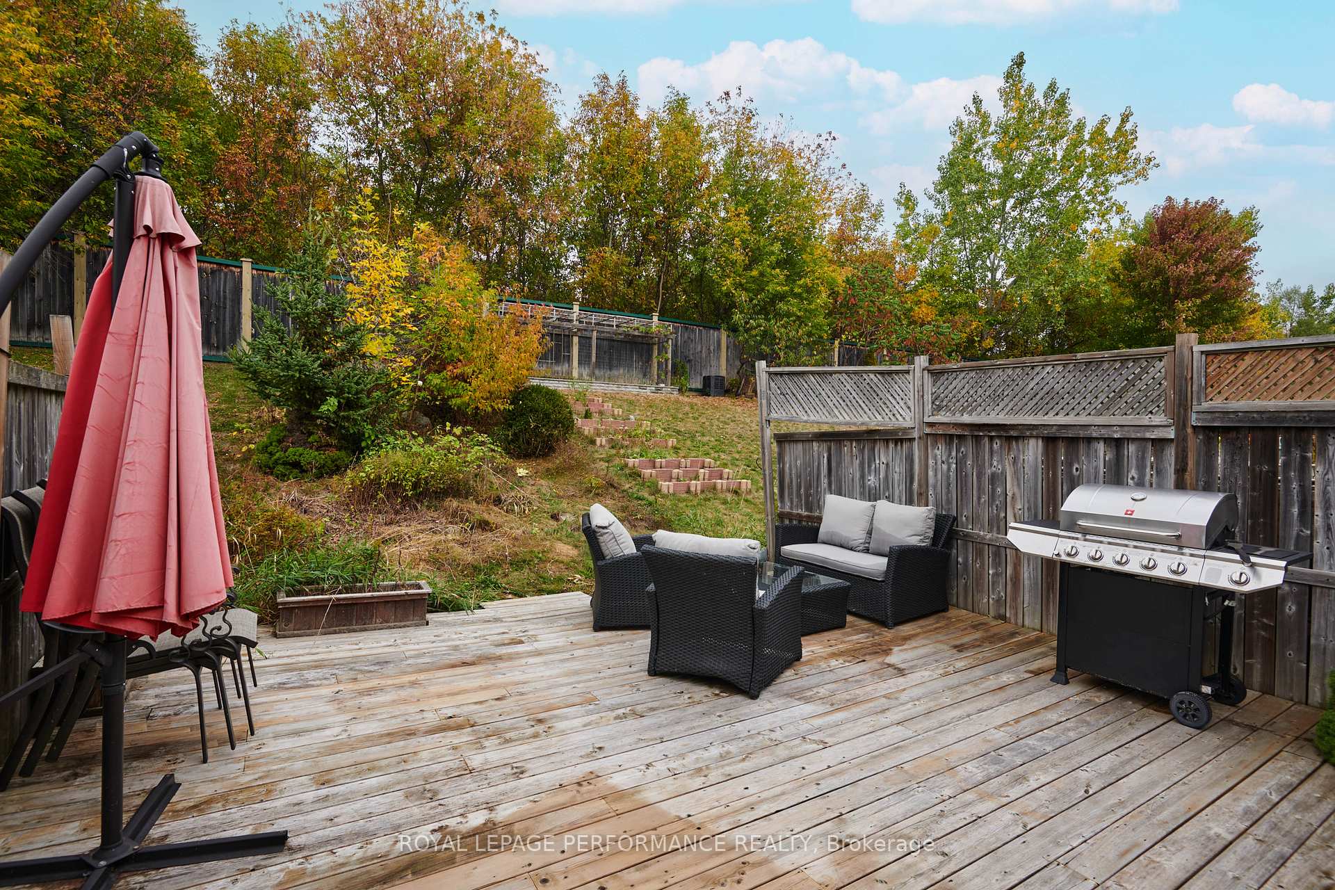 Photo 25 of 161 Duntroon Circle S, Ottawa, Hunt Club Park/Greenboro — HOMEH