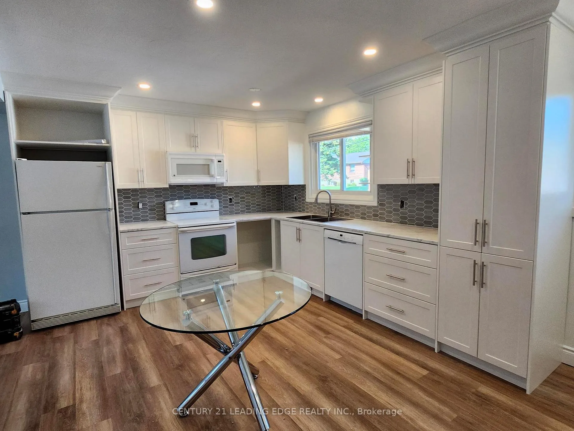Photo 6 of 1441 Park Road S, Oshawa, Lakeview — HOMEH