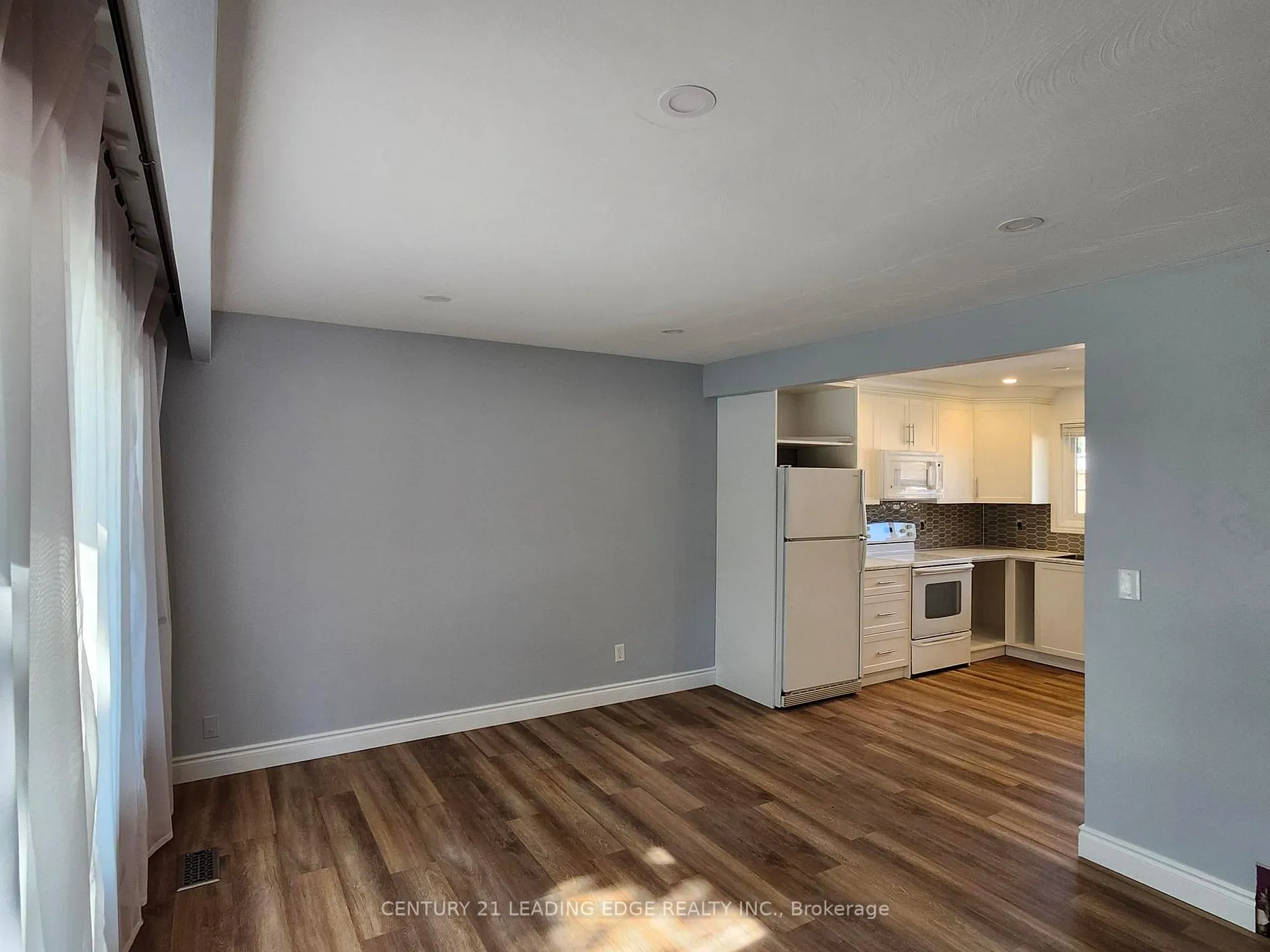 Photo 7 of 1441 Park Road S, Oshawa, Lakeview — HOMEH