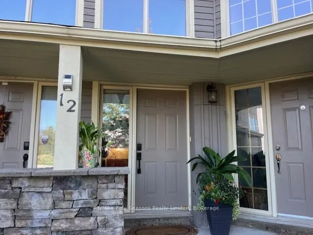 Front of Unit 12, 224 Blueski George Crescent