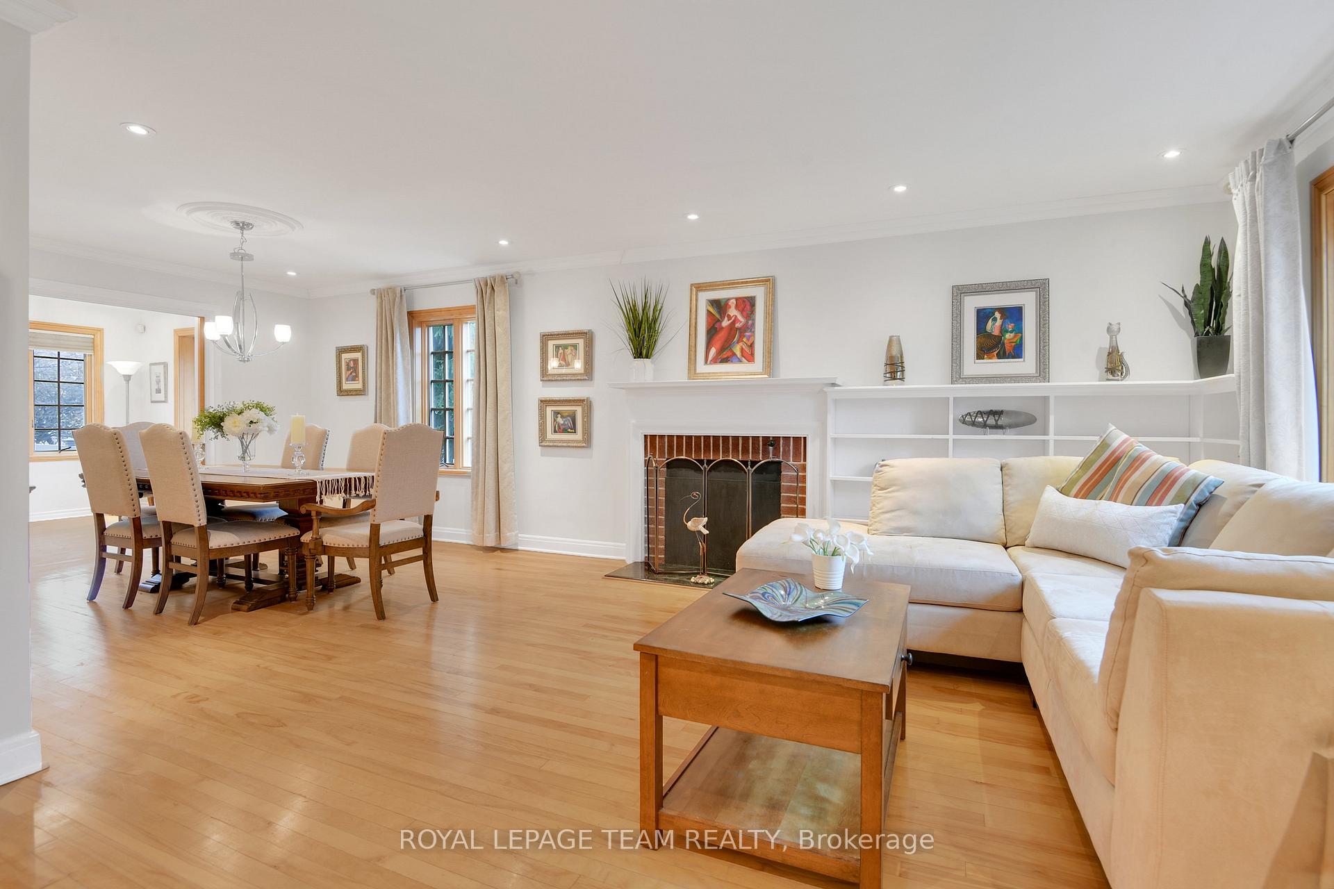 Photo 5 of 19 Farnham Crescent, Ottawa, Manor Park — HOMEH