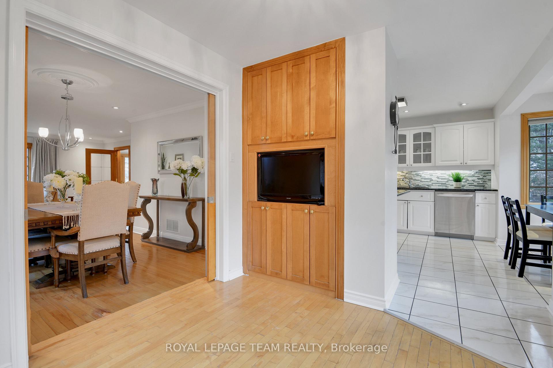 Photo 13 of 19 Farnham Crescent, Ottawa, Manor Park — HOMEH