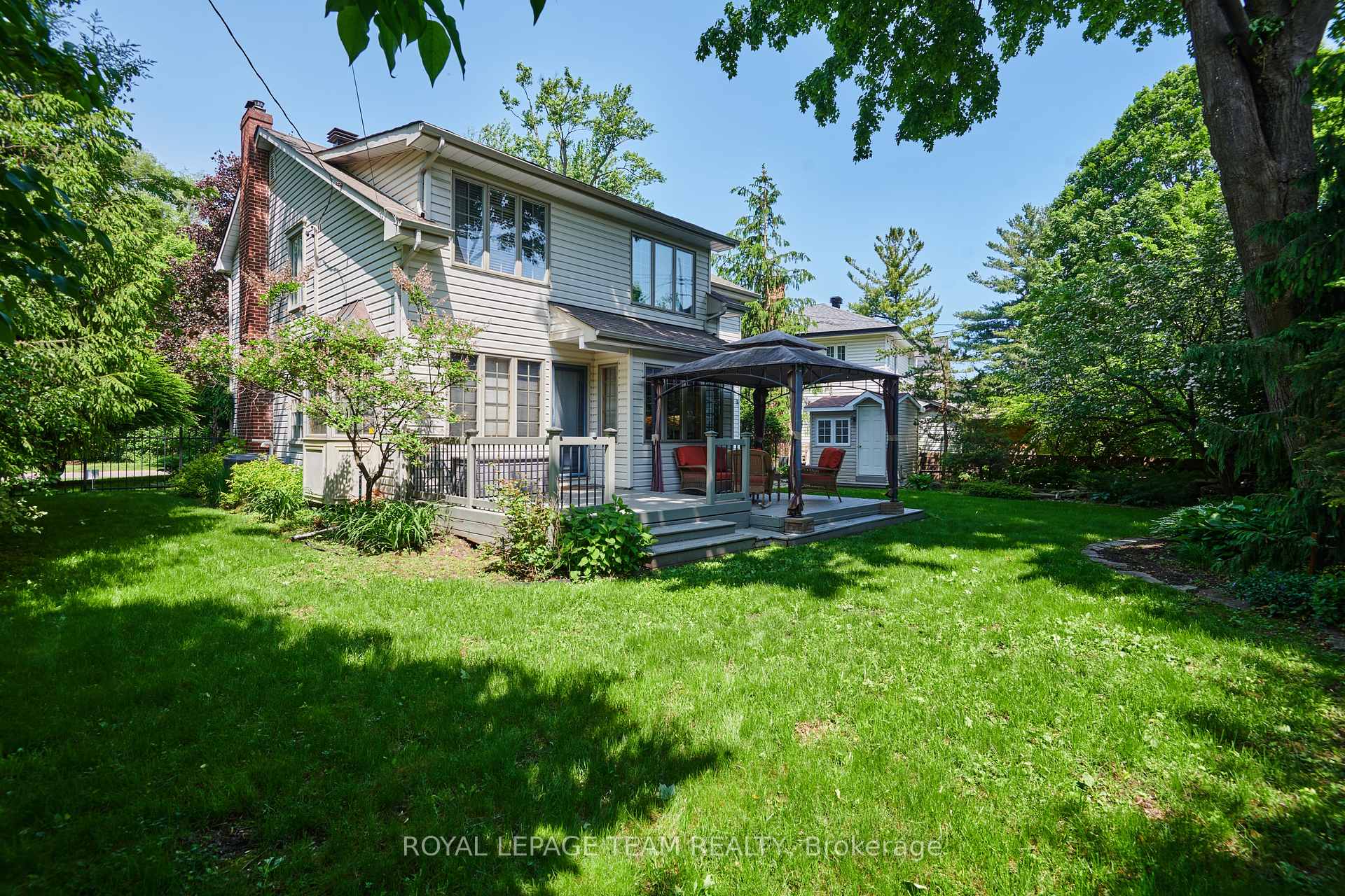 Photo 26 of 19 Farnham Crescent, Ottawa, Manor Park — HOMEH