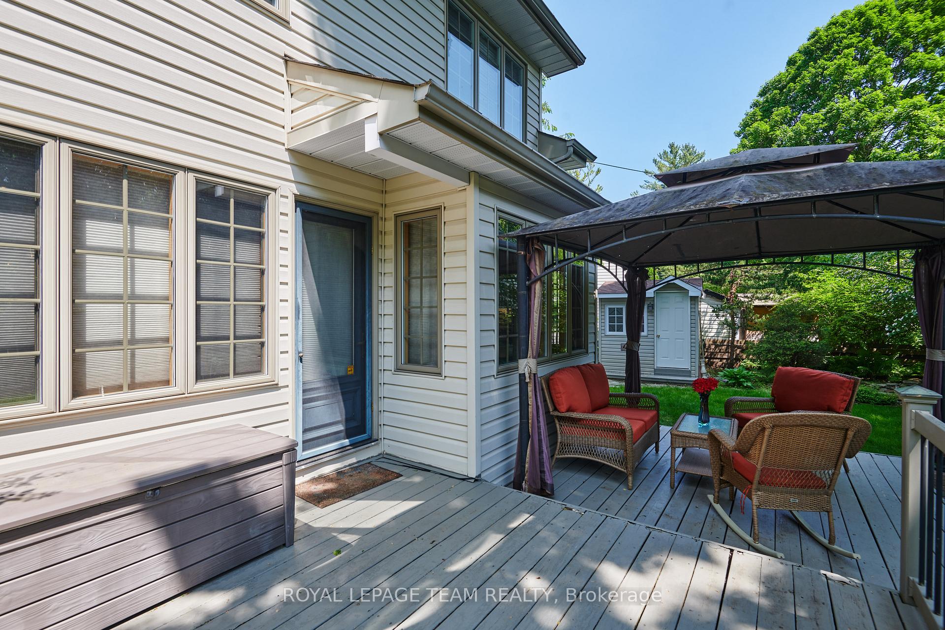 Photo 27 of 19 Farnham Crescent, Ottawa, Manor Park — HOMEH