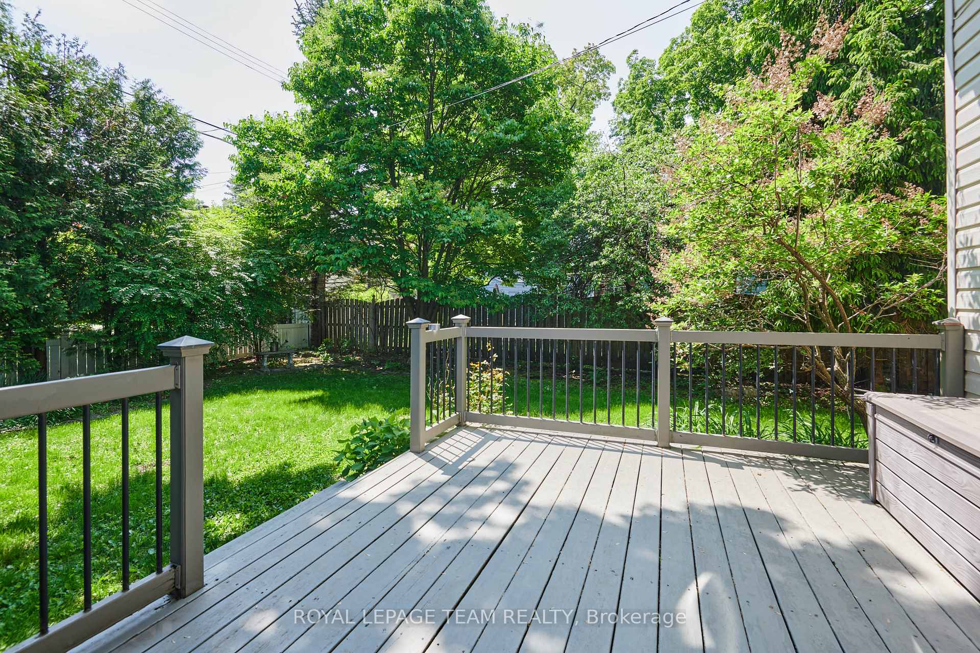 Photo 28 of 19 Farnham Crescent, Ottawa, Manor Park — HOMEH