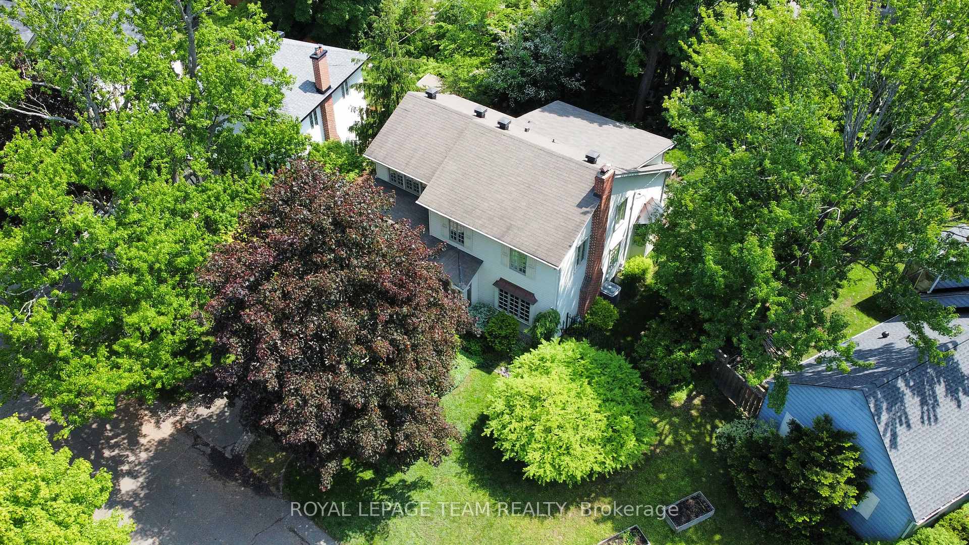 Photo 35 of 19 Farnham Crescent, Ottawa, Manor Park — HOMEH