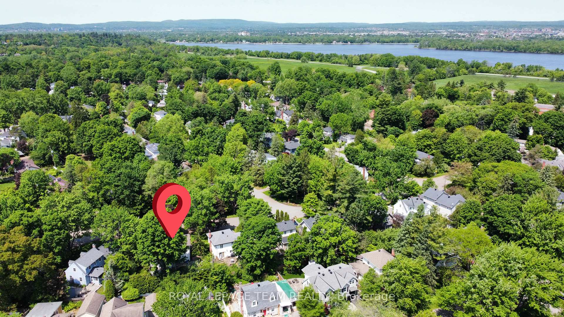 Photo 44 of 19 Farnham Crescent, Ottawa, Manor Park — HOMEH
