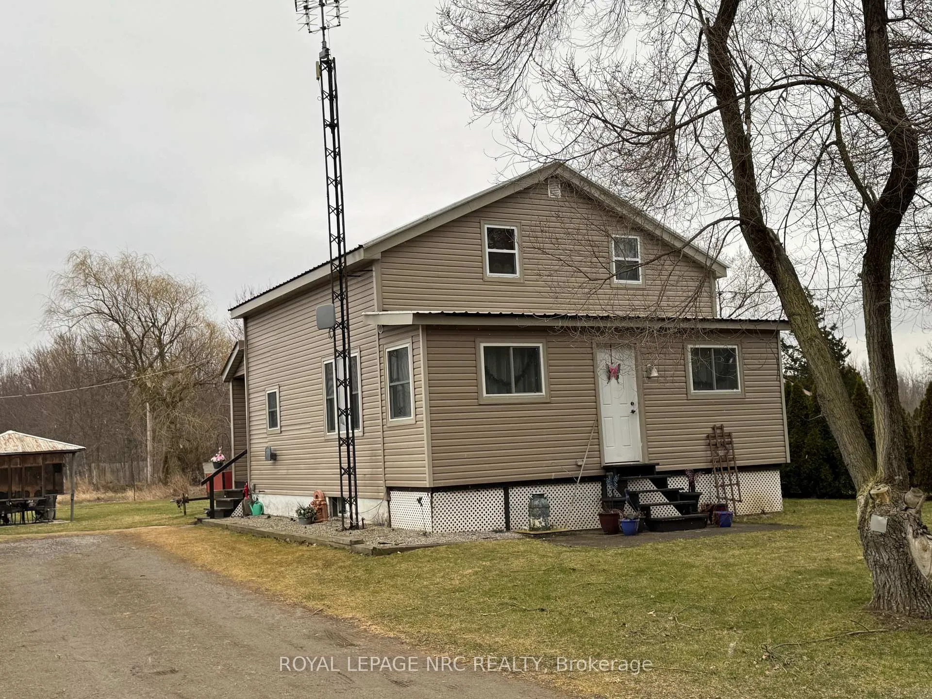Photo 1 of 11716 Beck Road, Niagara Falls, Lyons Creek — HOMEH