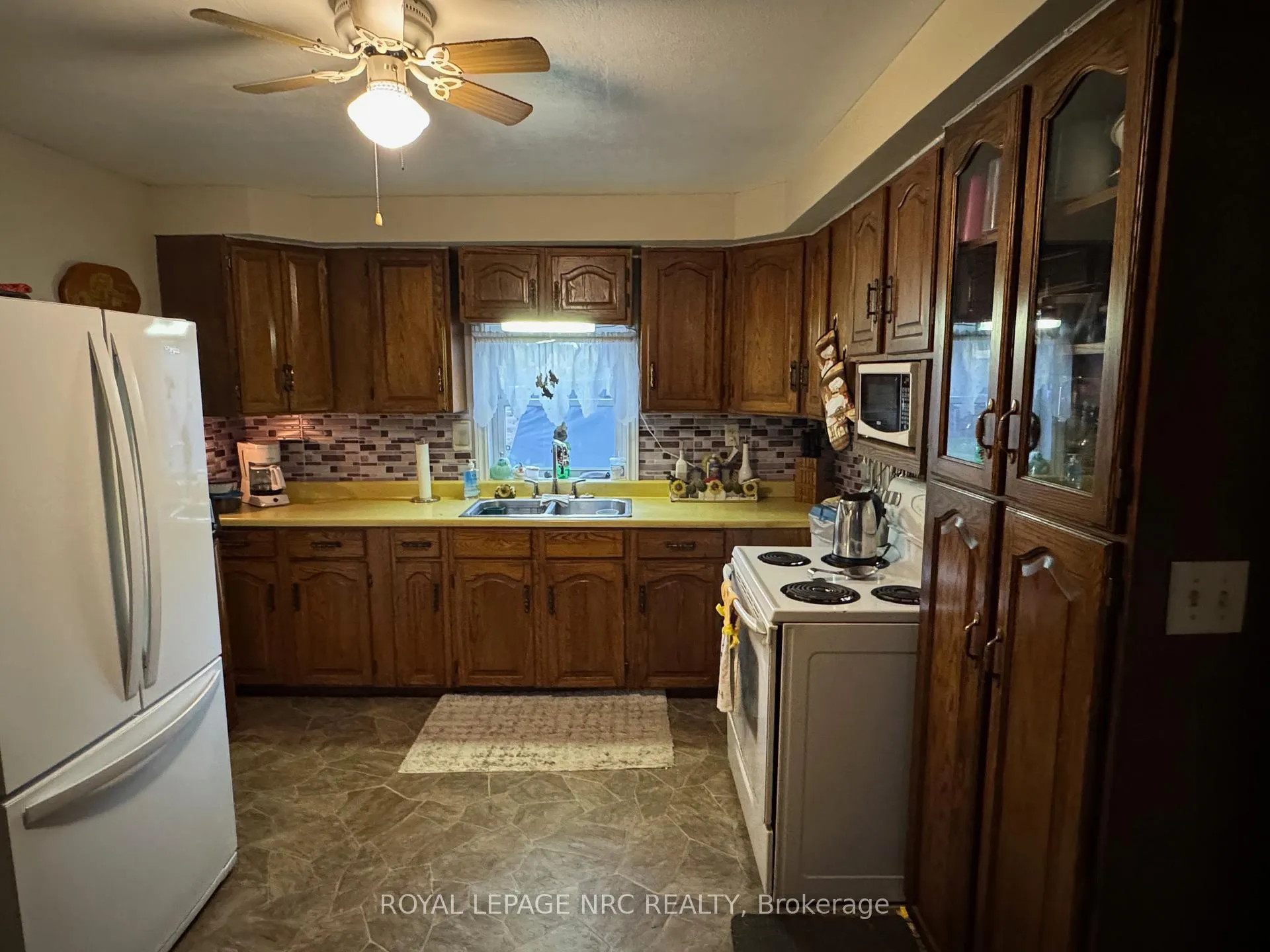 Photo 9 of 11716 Beck Road, Niagara Falls, Lyons Creek — HOMEH