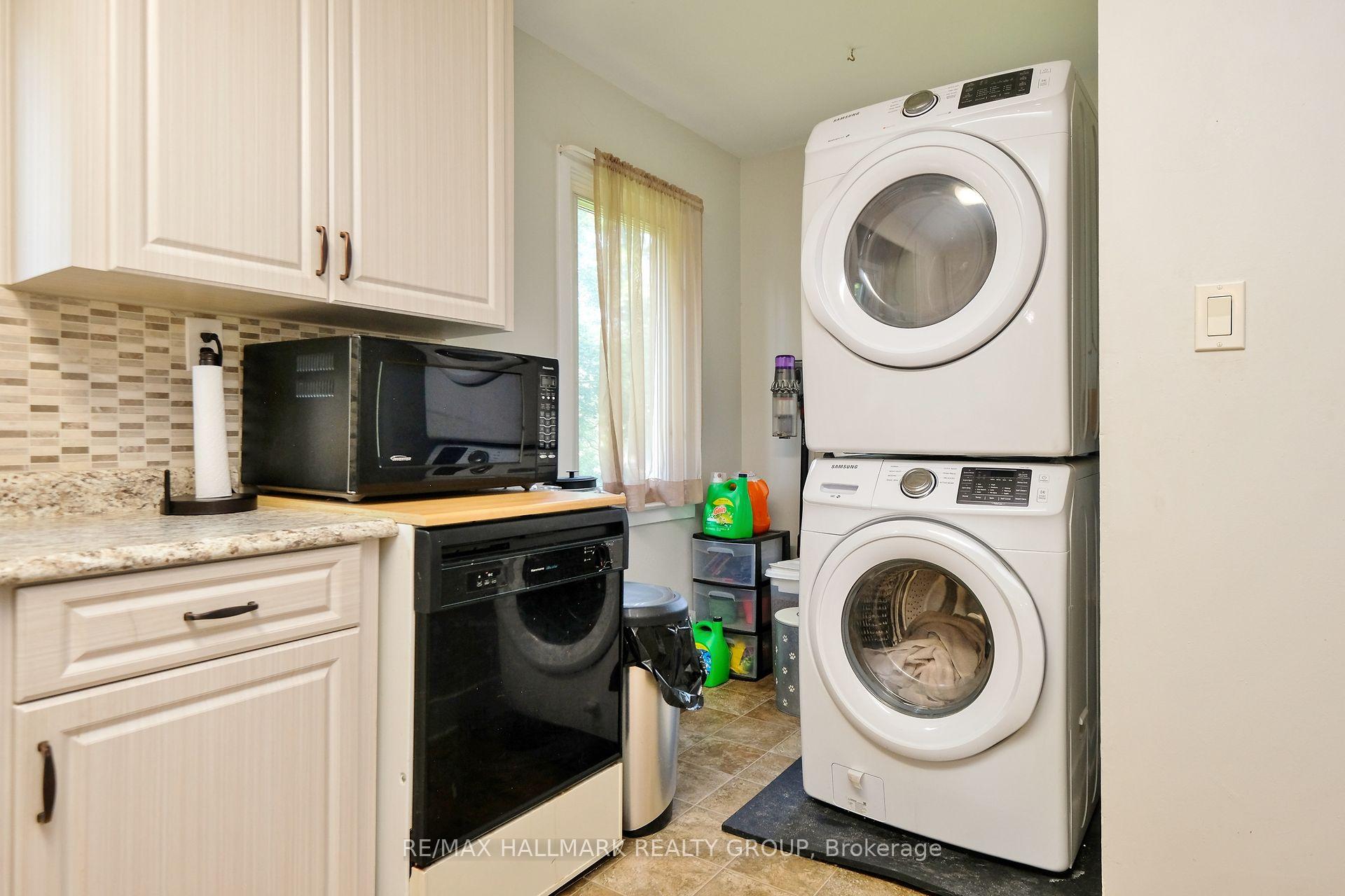 Photo 10 of 43 Withrow Avenue, Ottawa, Meadowlands/St. Claire Gardens — HOMEH