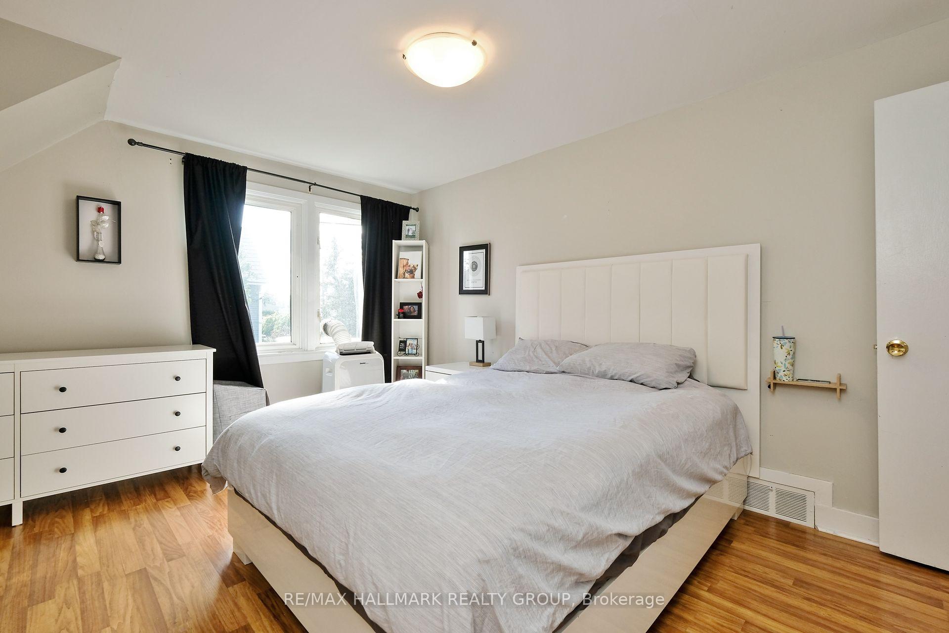 Photo 11 of 43 Withrow Avenue, Ottawa, Meadowlands/St. Claire Gardens — HOMEH