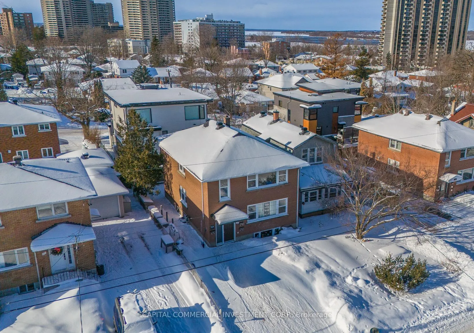 Photo 2 of 220 Compton Avenue, Ottawa, Woodroffe — HOMEH