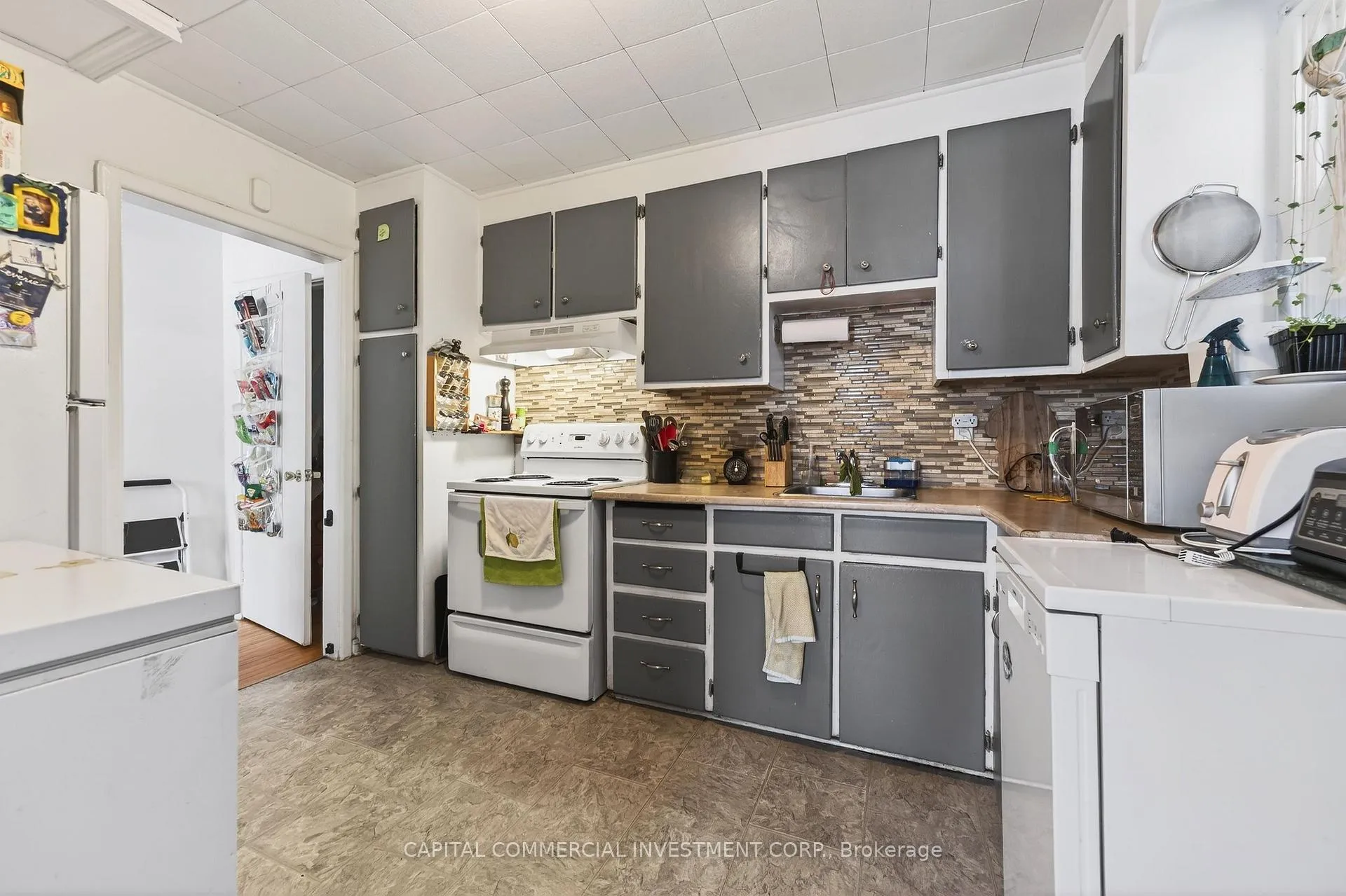 Photo 6 of 220 Compton Avenue, Ottawa, Woodroffe — HOMEH