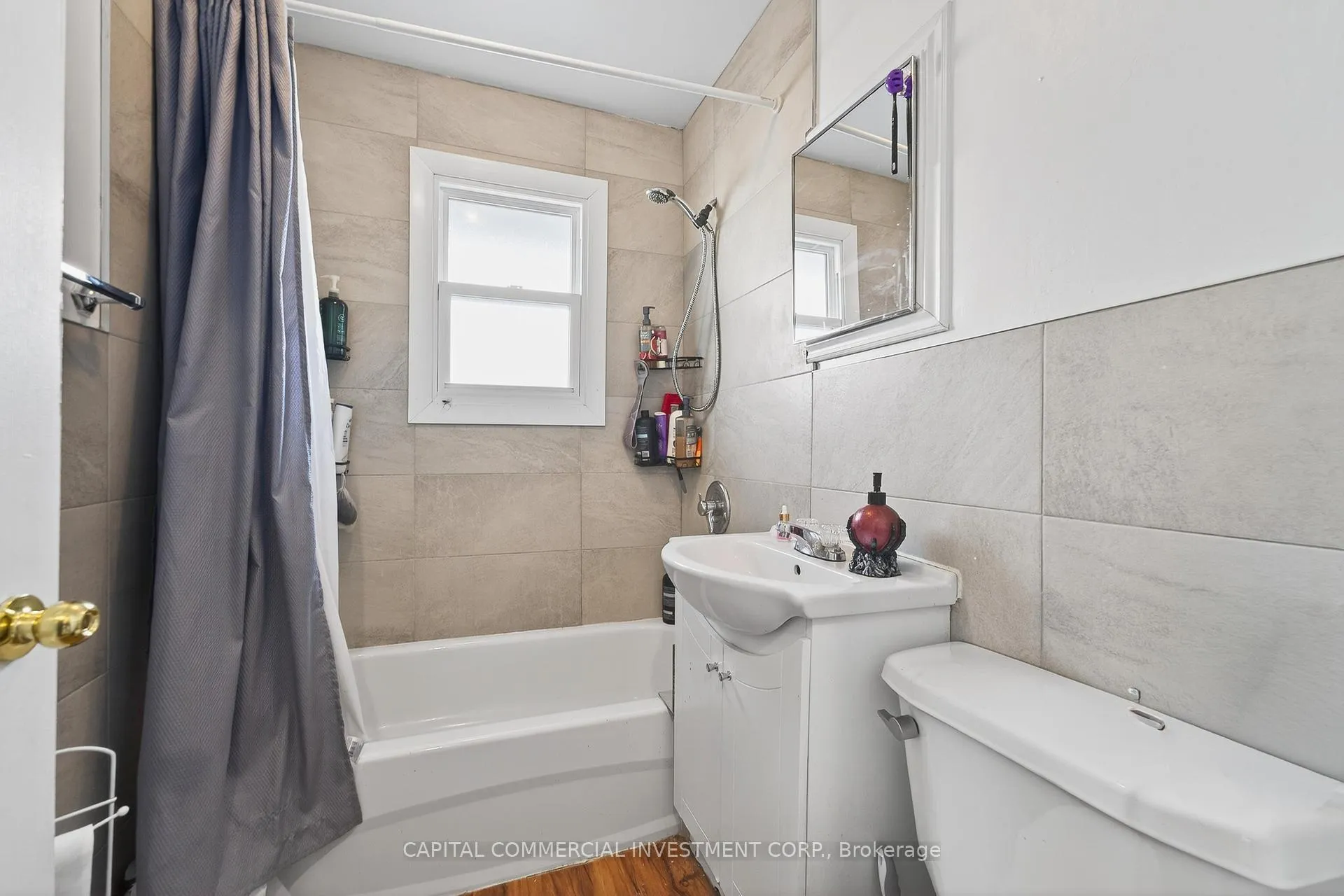 Photo 18 of 220 Compton Avenue, Ottawa, Woodroffe — HOMEH
