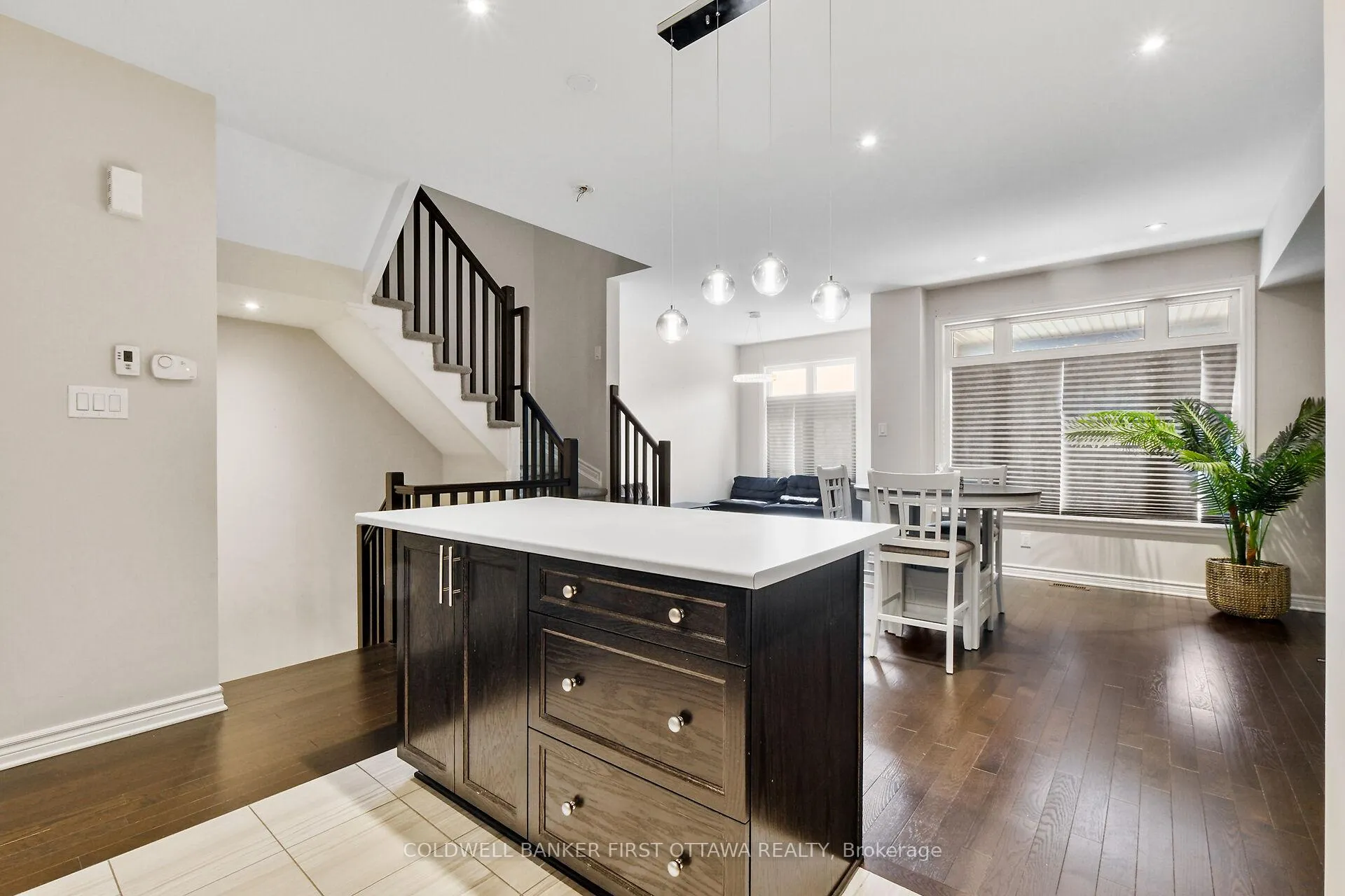 Photo 14 of 22 Stockholm Private, Ottawa, Riverside South/Gloucester Glen — HOMEH