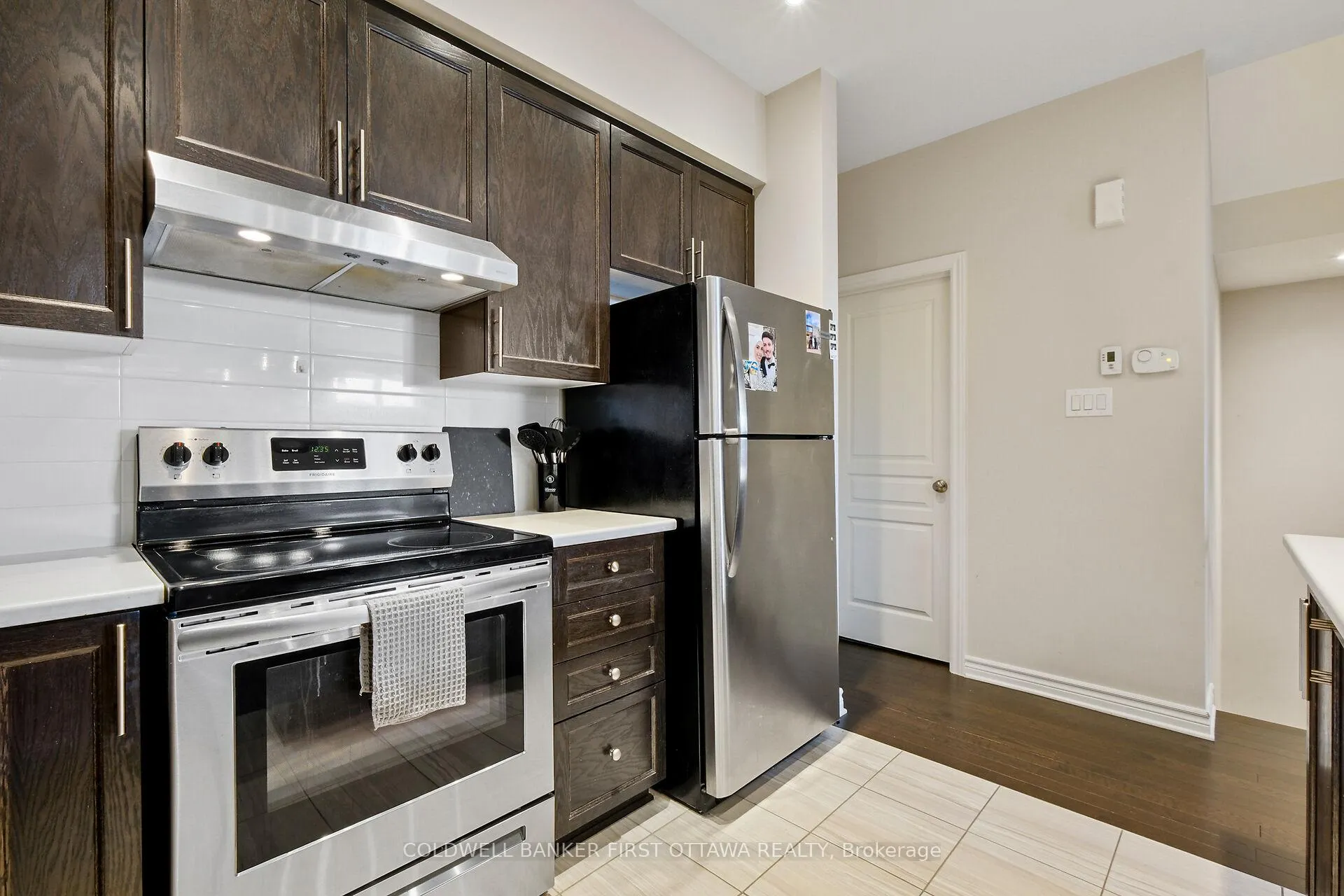 Photo 15 of 22 Stockholm Private, Ottawa, Riverside South/Gloucester Glen — HOMEH