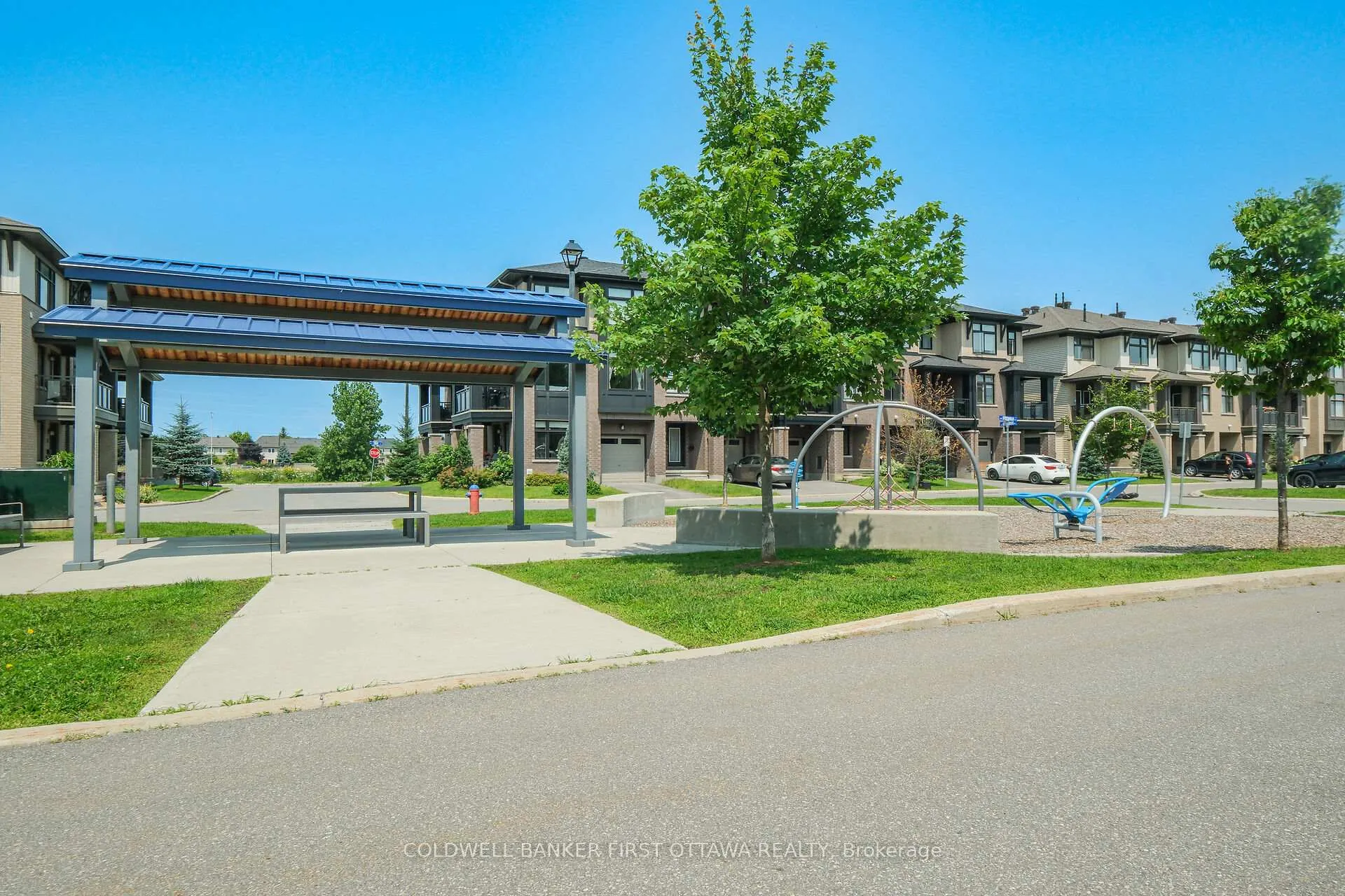 Photo 29 of 22 Stockholm Private, Ottawa, Riverside South/Gloucester Glen — HOMEH