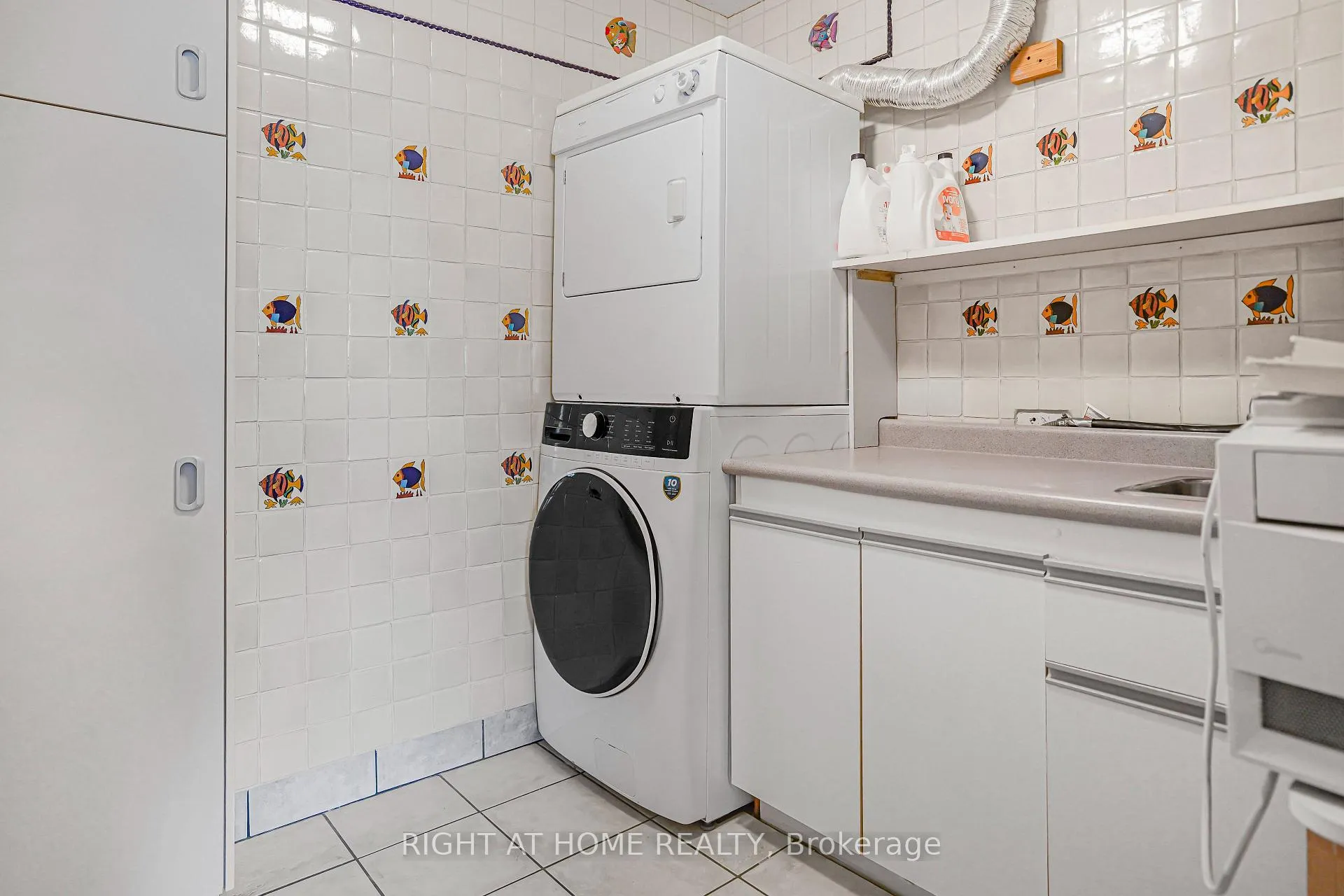 Photo 18 of Unit 203, 18 Holborn Court, Kitchener — HOMEH
