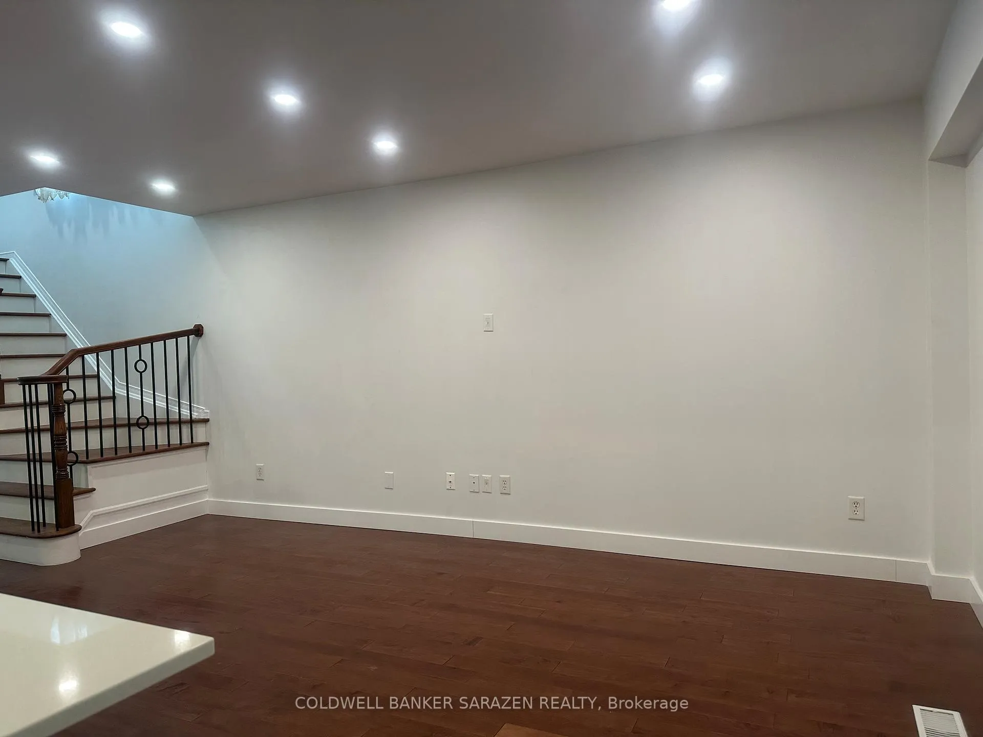 Photo 12 of 454 Wisteria Crescent, Ottawa, Hunt Club — HOMEH