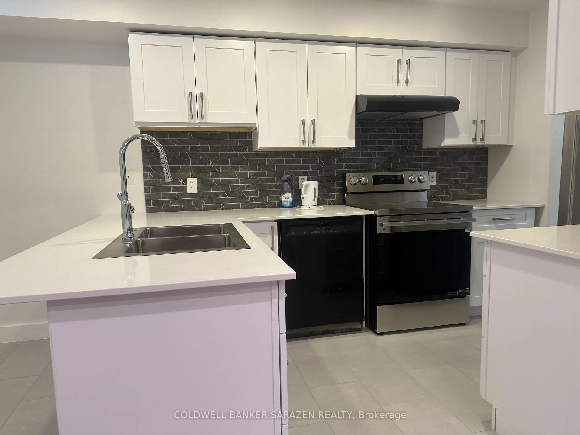 Photo 13 of 454 Wisteria Crescent, Ottawa, Hunt Club — HOMEH